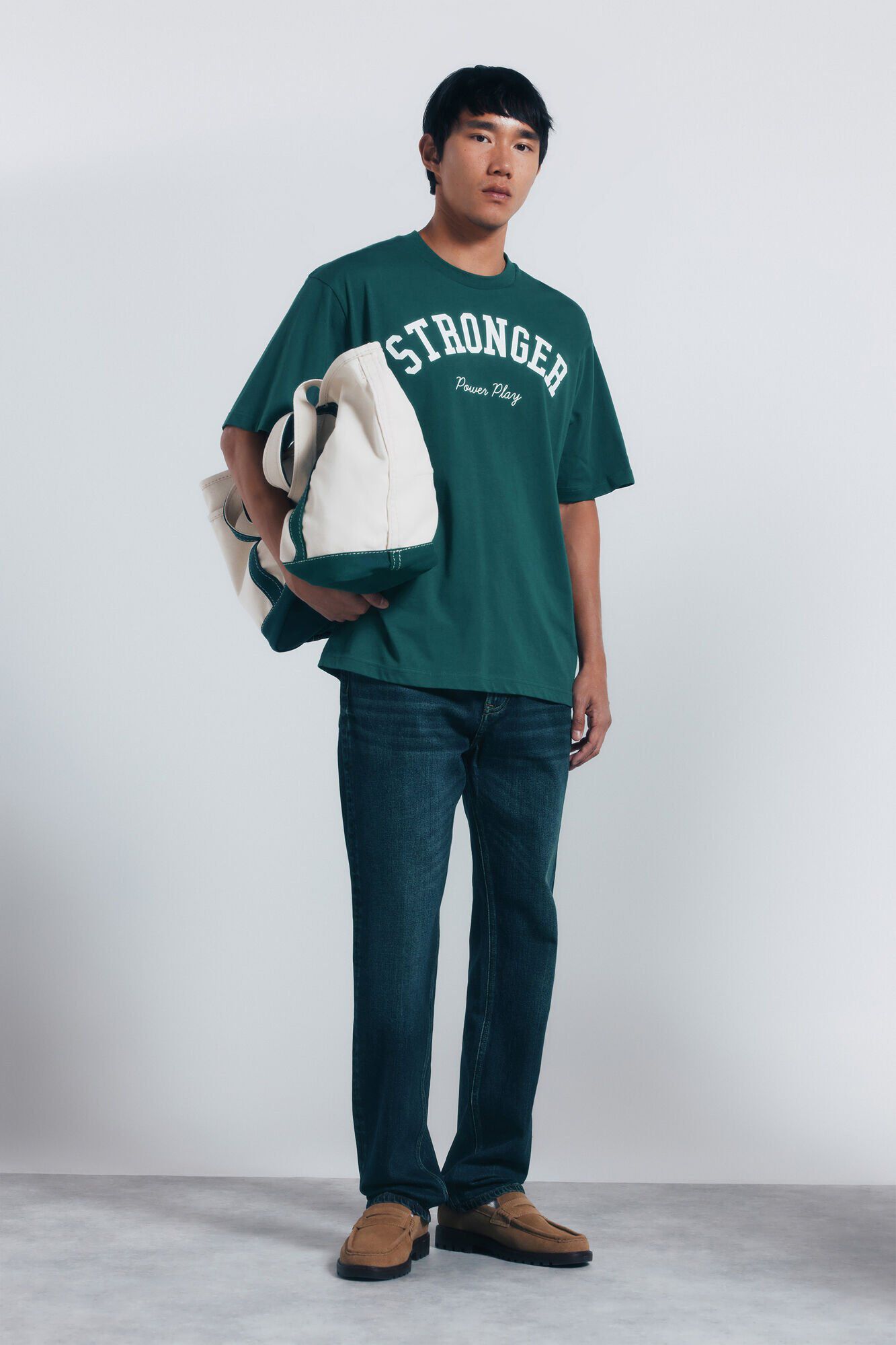 Springfield Jeans de corte regular con lavado oscuro y bordes deshilachados