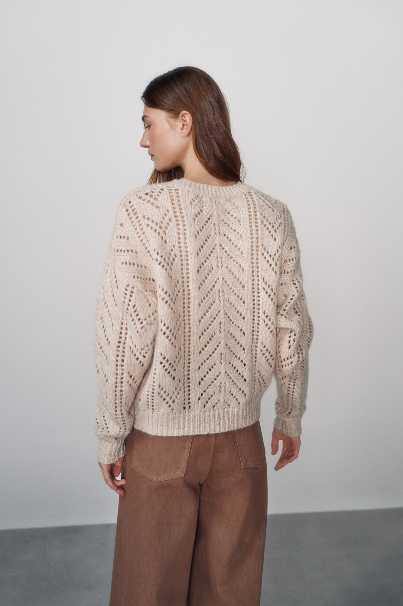 High Spirits Su&eacute;ter Creama beige