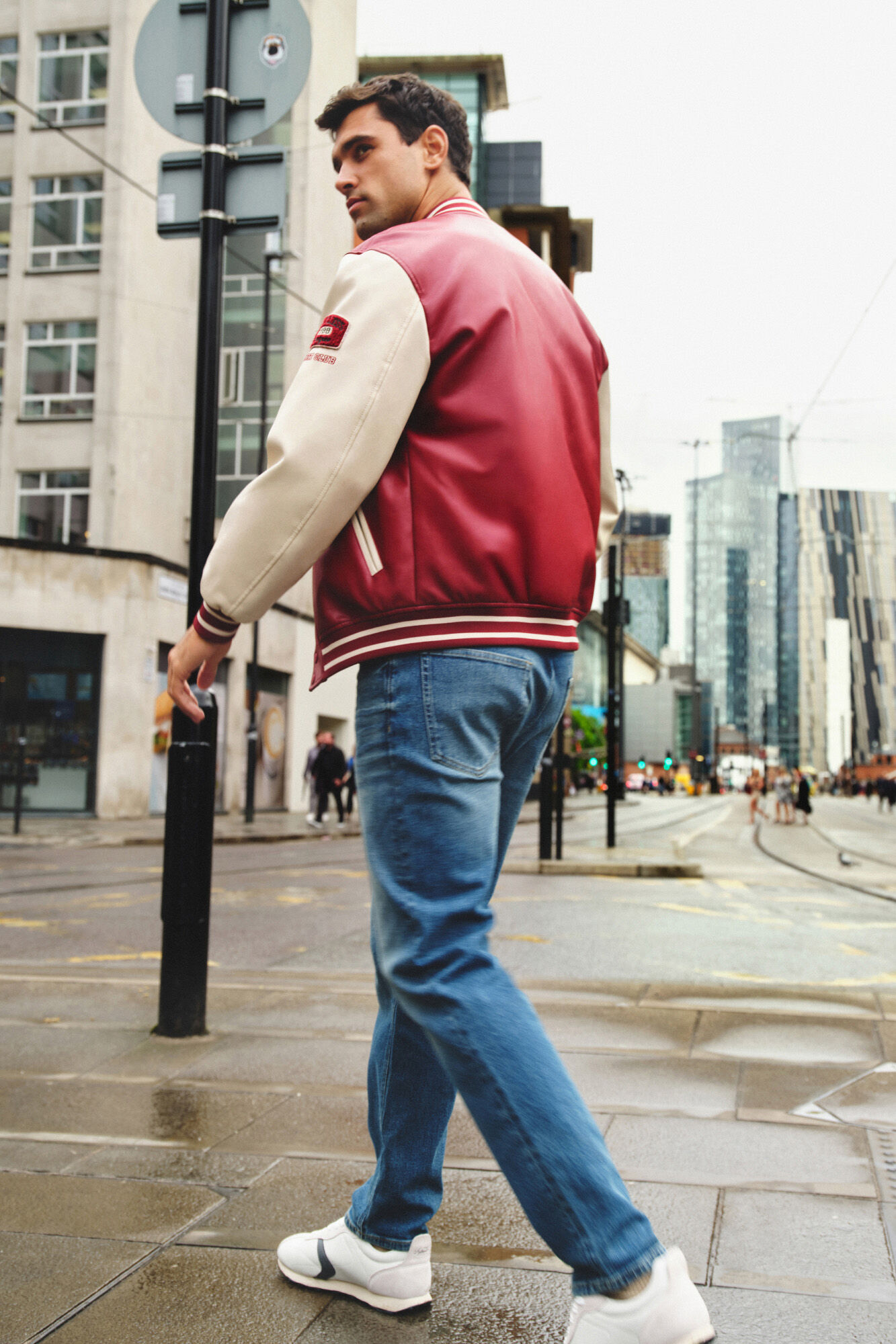 Springfield Jeans rectos te&ntilde;idos con lavado oscuro