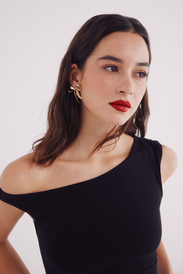 Springfield Top asimétrico liso negro