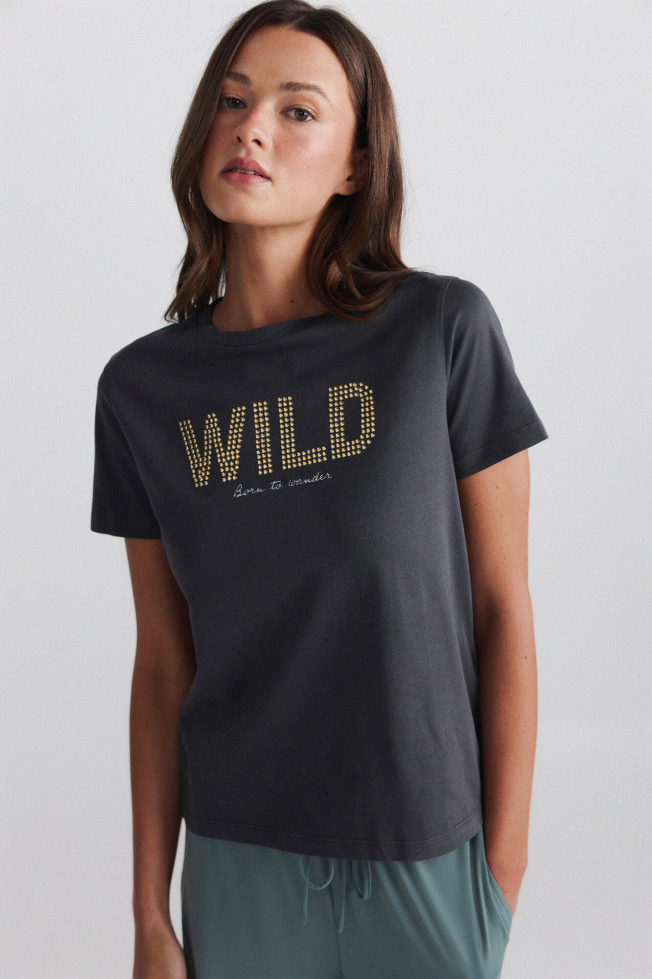 Springfield Playera de manga corta con texto y tachas