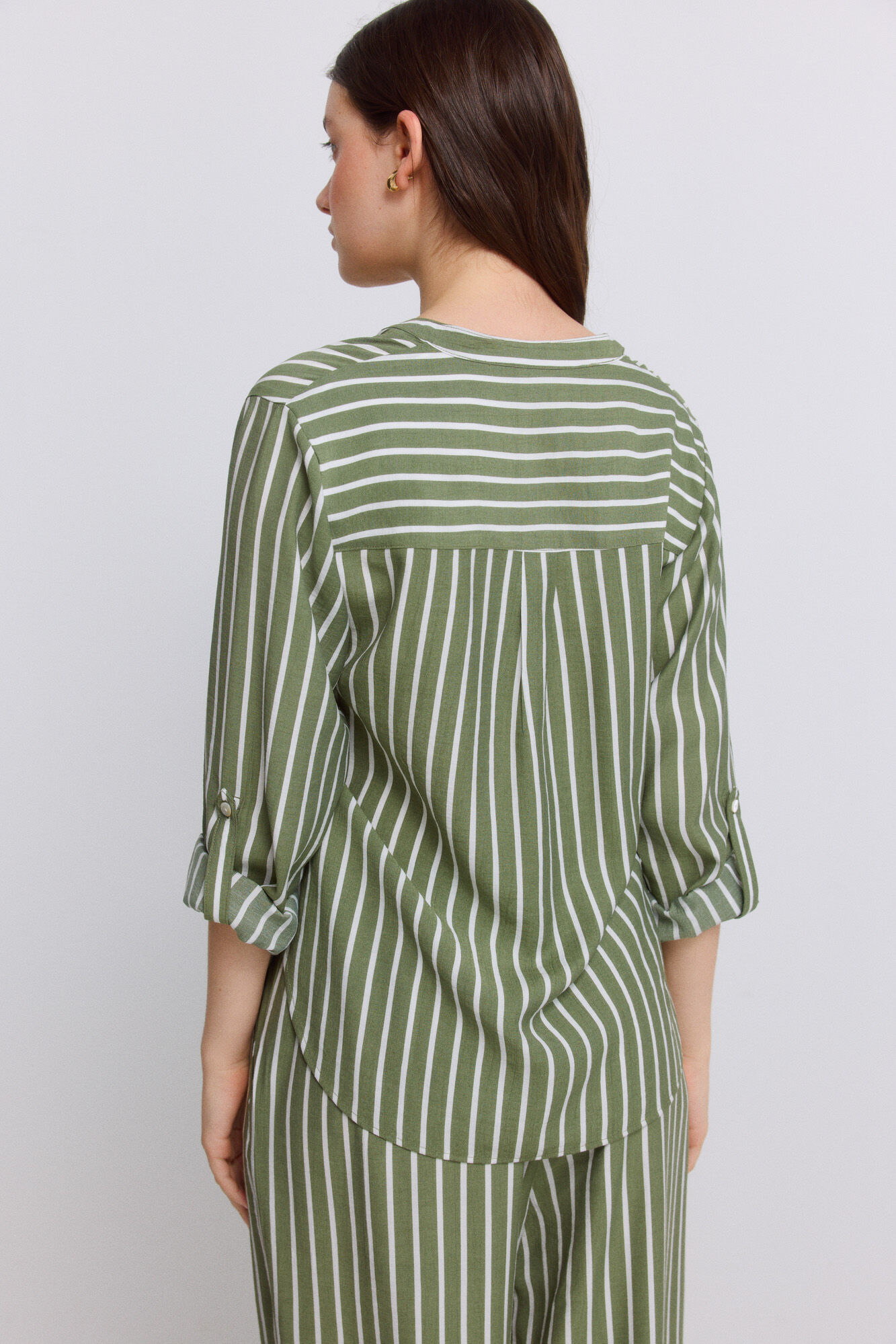 Springfield Blusa escote en V kaki