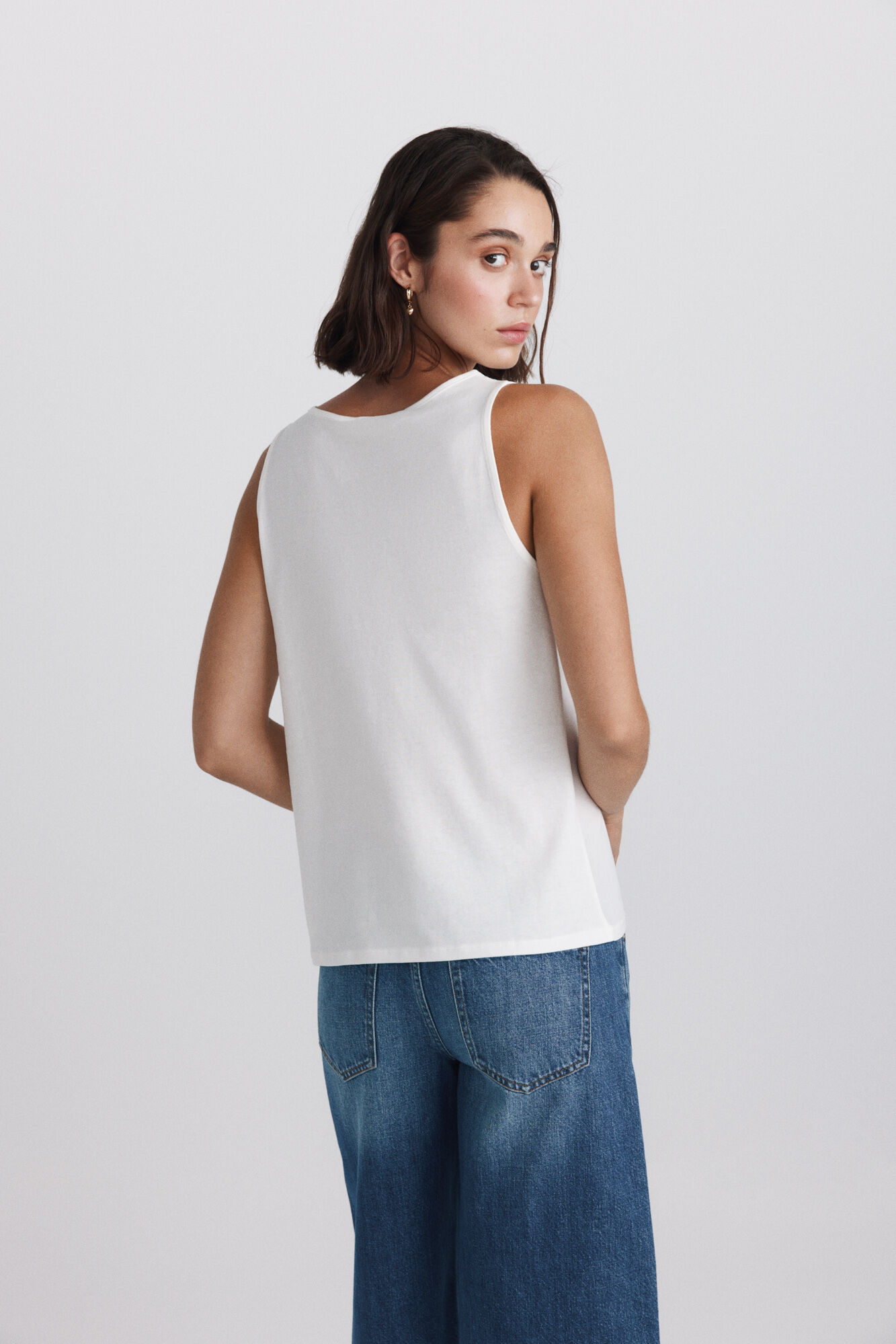 Springfield Playera sin mangas con bordado en el escote blanco