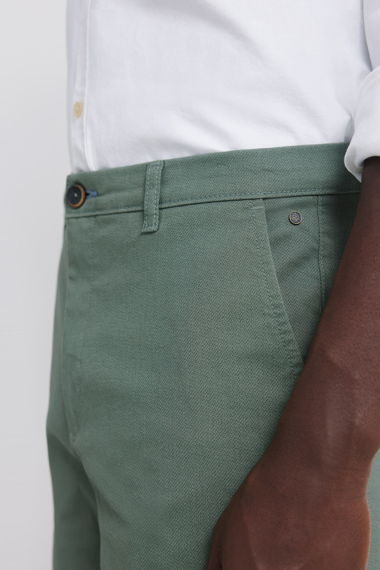 Springfield Pantal&oacute;n microestampado slim fit verde