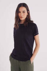 Springfield Playera tachuelas cuello y mangas negro