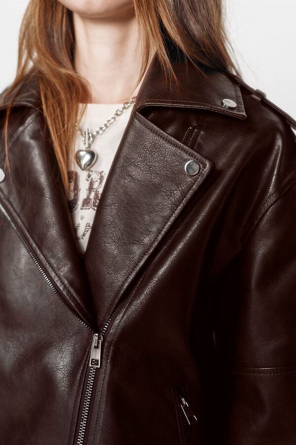 High Spirits Chamarra Revvy café