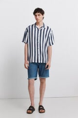 Springfield Bermuda de mezclilla b&aacute;sica slim fit azulado