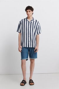 Springfield Bermuda de mezclilla b&aacute;sica slim fit