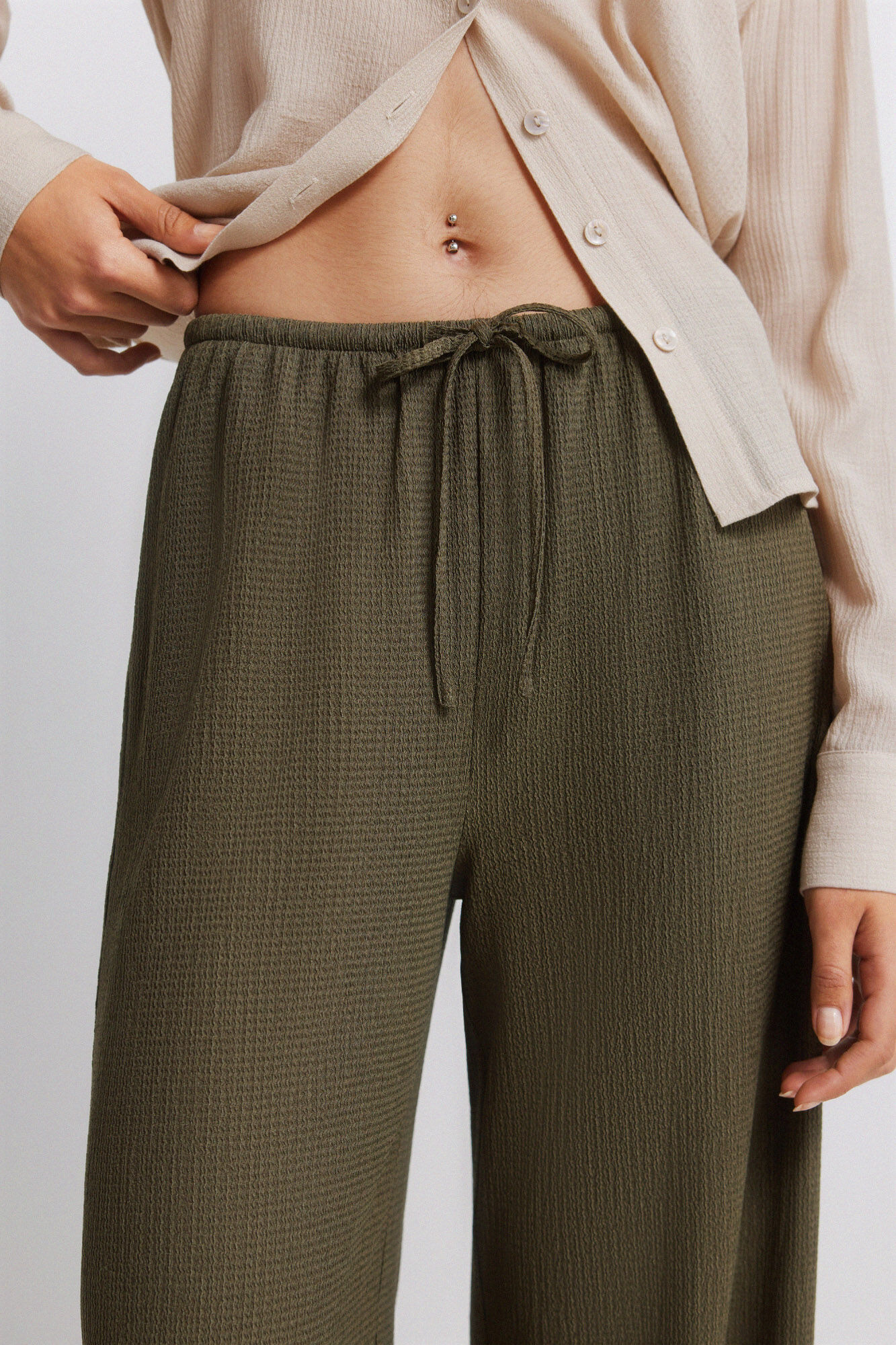 Springfield Pantal&oacute;n largo holgado de estructura kaki