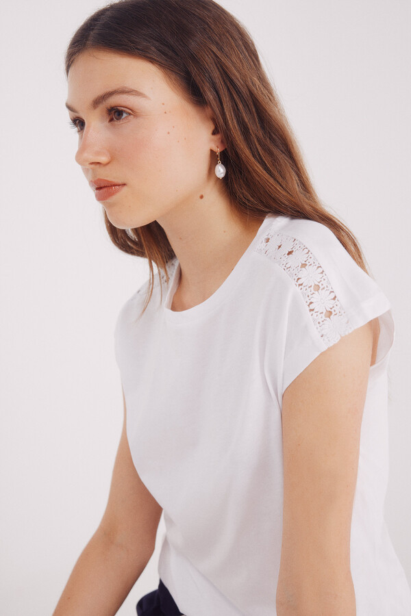 Springfield Playera hombros crochet natural