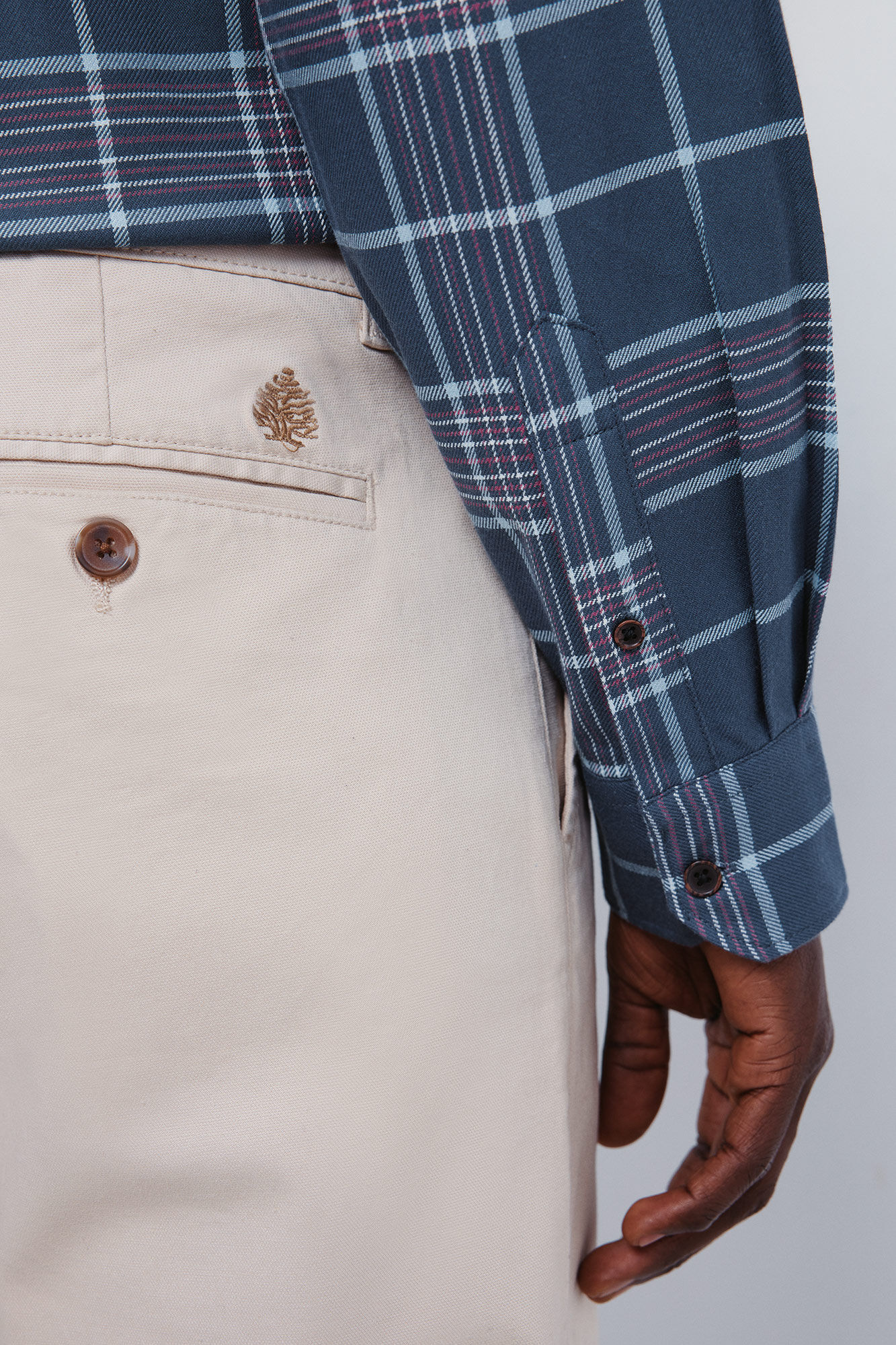 Springfield Pantalones chinos dobby de corte c&oacute;modo beige