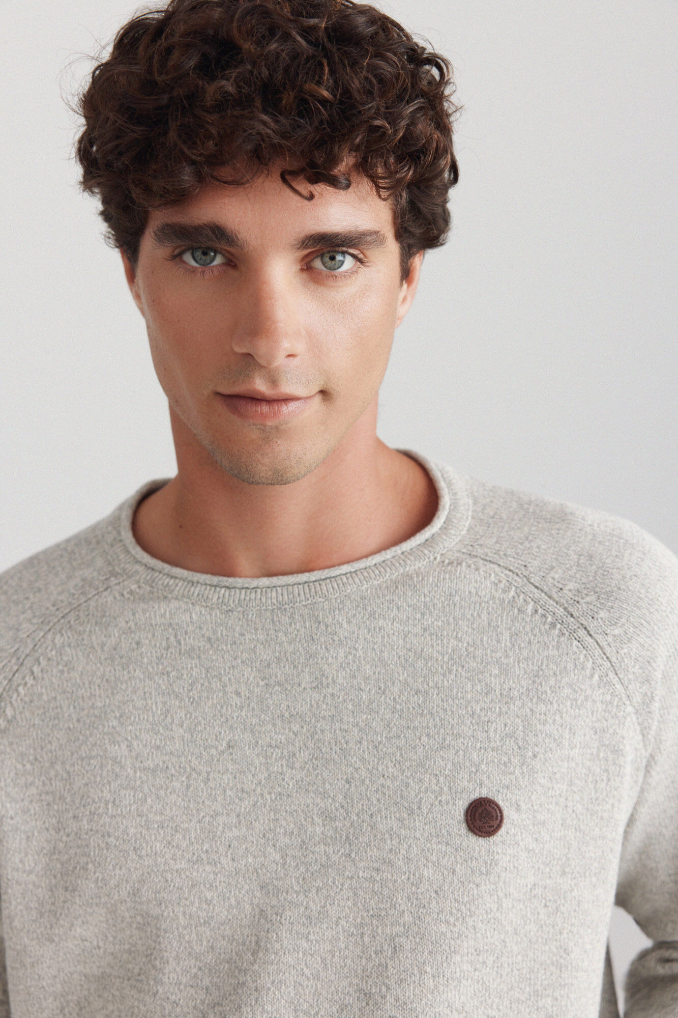 Springfield Su&eacute;ter liso con trenzado y cuello alto gris