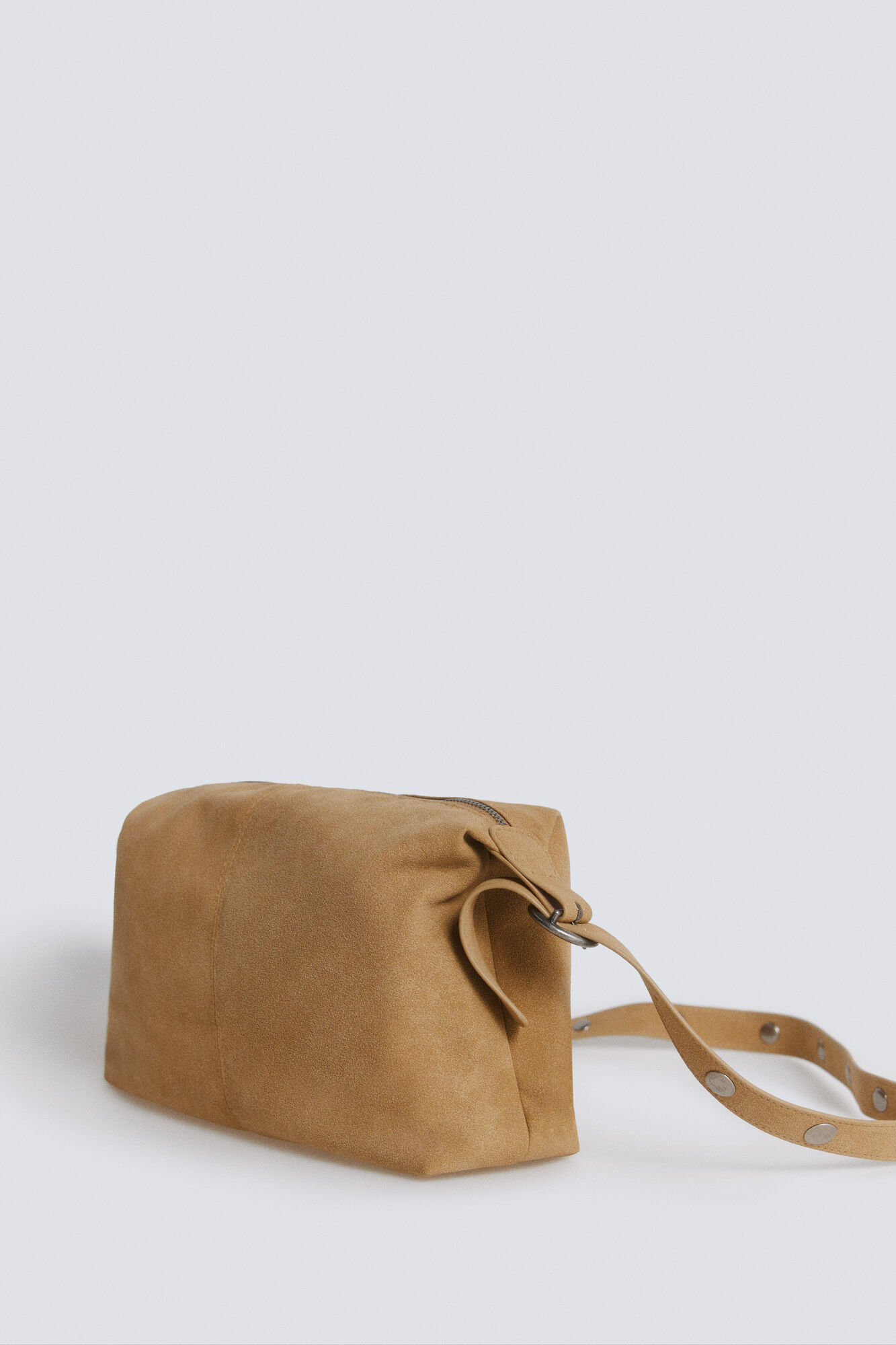 Springfield Bolsa bandolera con tachas beige