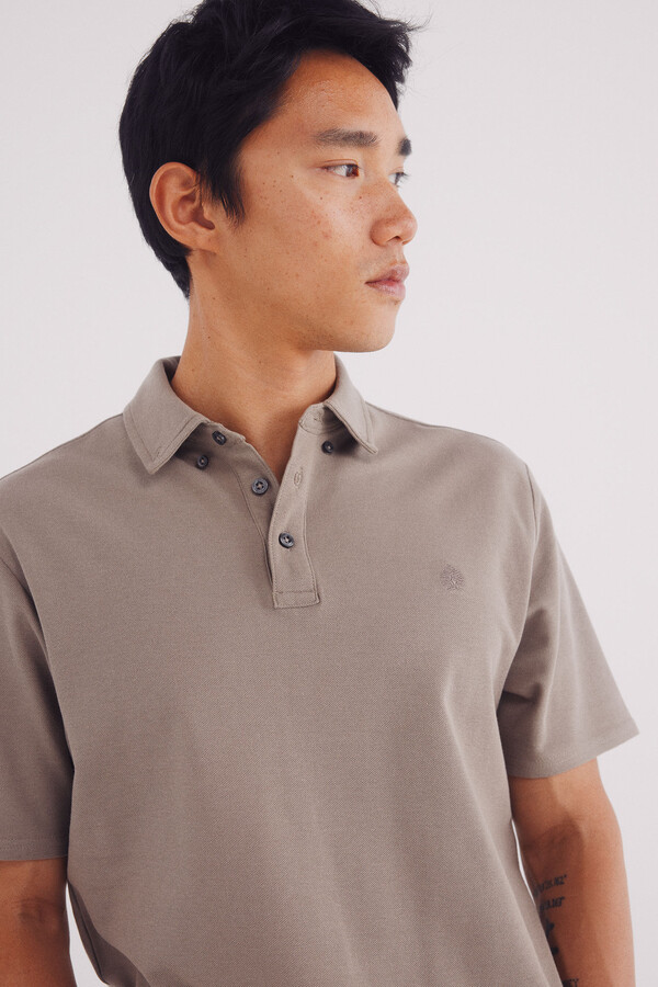 Springfield Polo piqué look vestido slim fit café