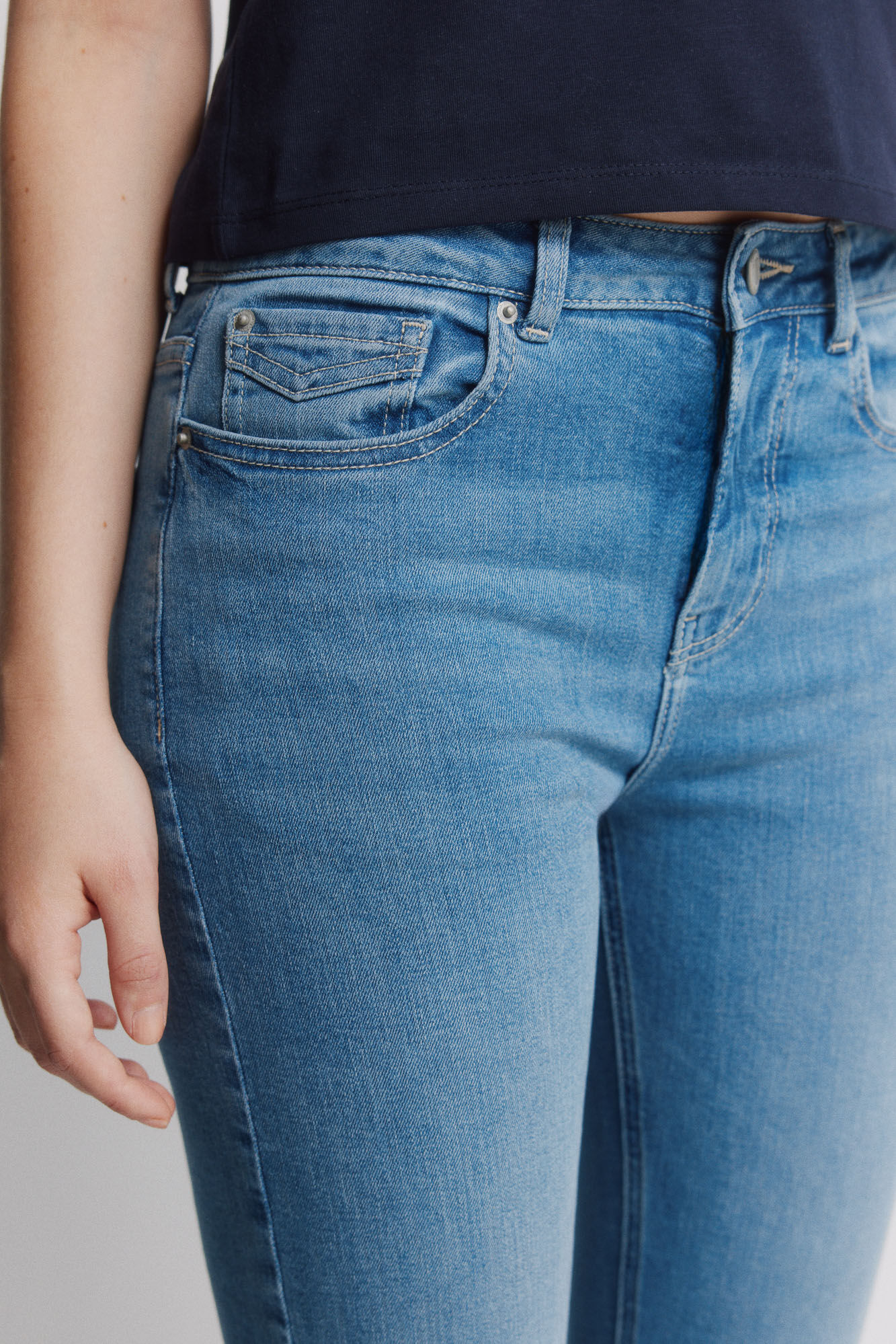 Springfield Jeans acampanados azul tinta