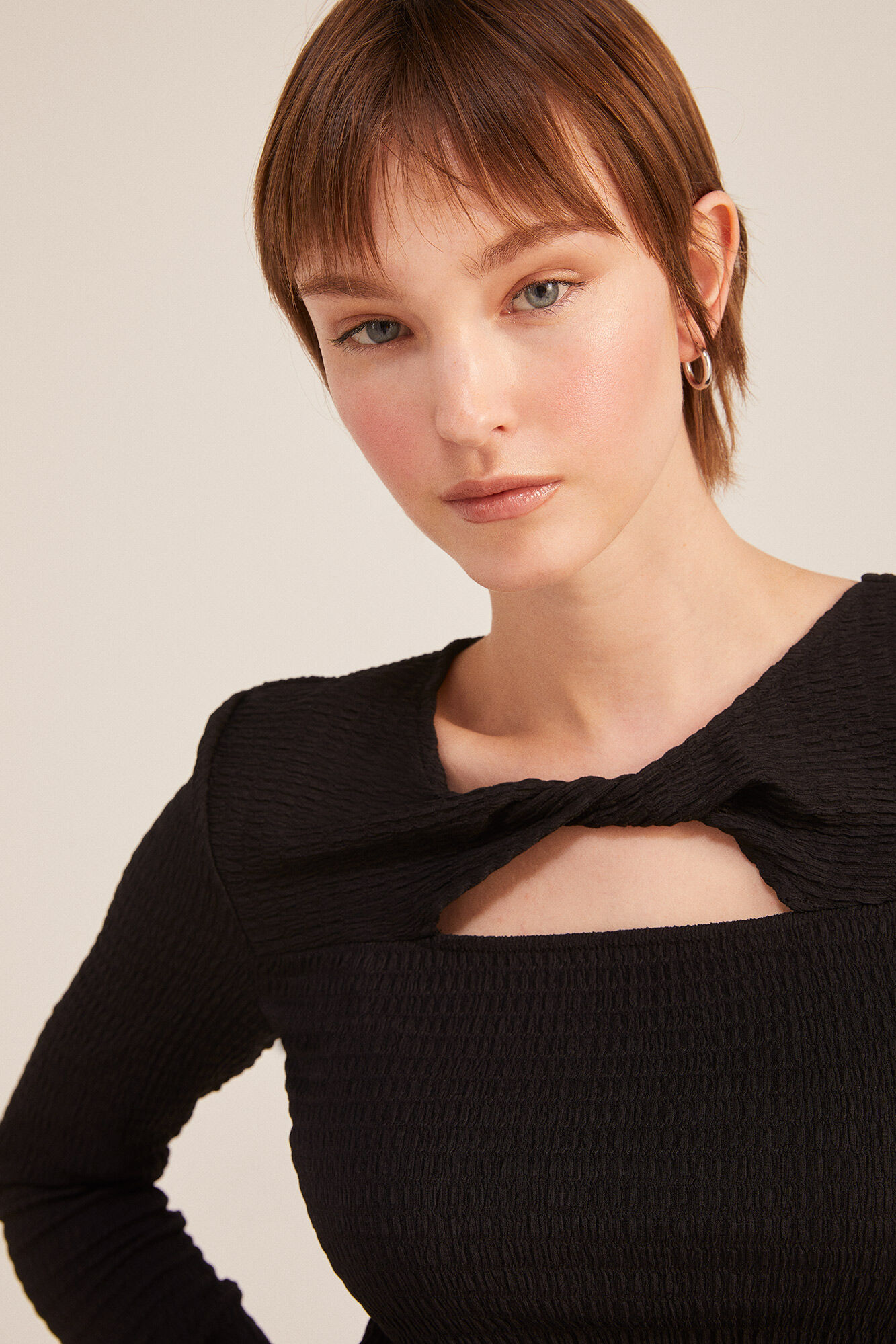 Springfield Playera Abertura Triangular negro