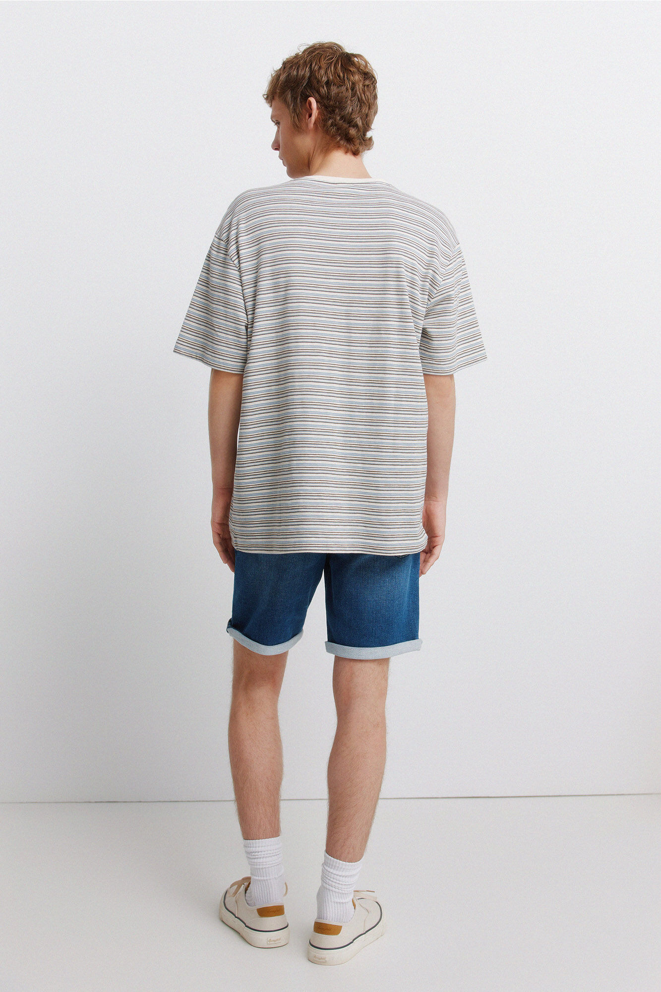 Springfield Bermuda de mezclilla en knit denim medio azul