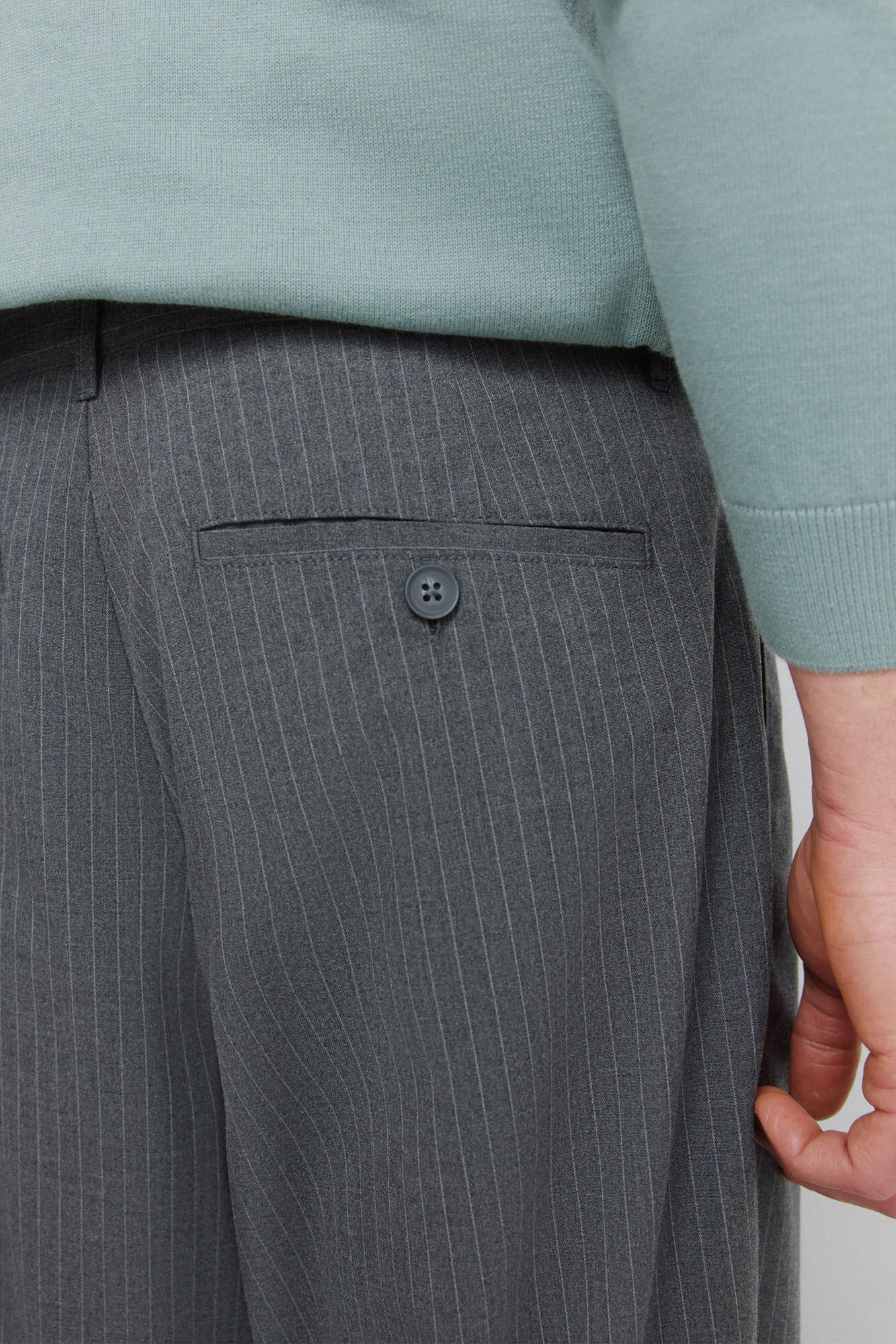 Springfield Pantal&oacute;n recto de rayas corte relajado gris