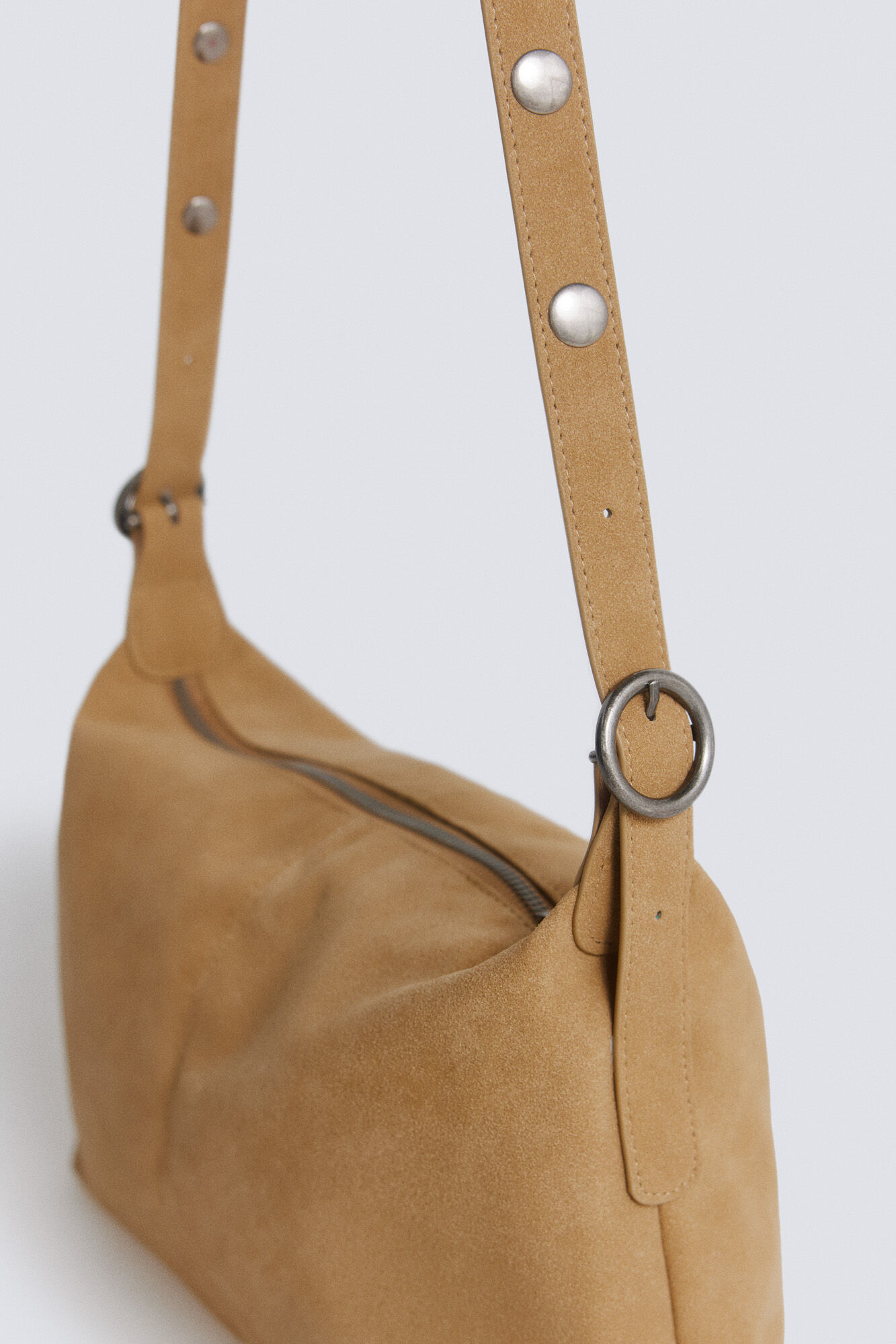 Springfield Bolsa bandolera con tachas beige