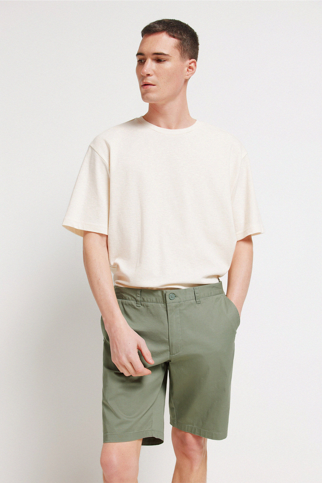 Springfield Bermudas lisas de corte c&oacute;modo verde