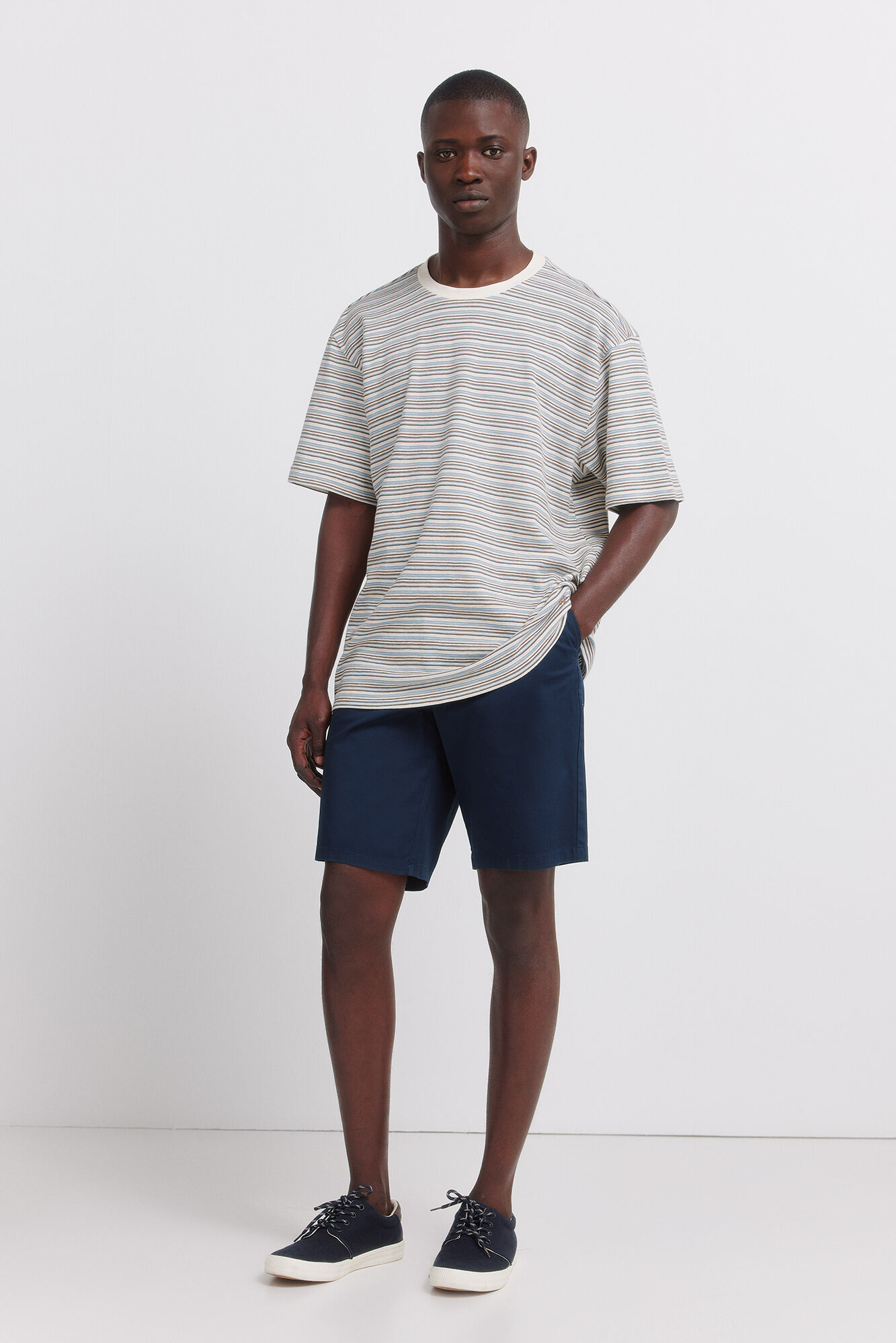 Springfield Bermudas lisas de corte c&oacute;modo