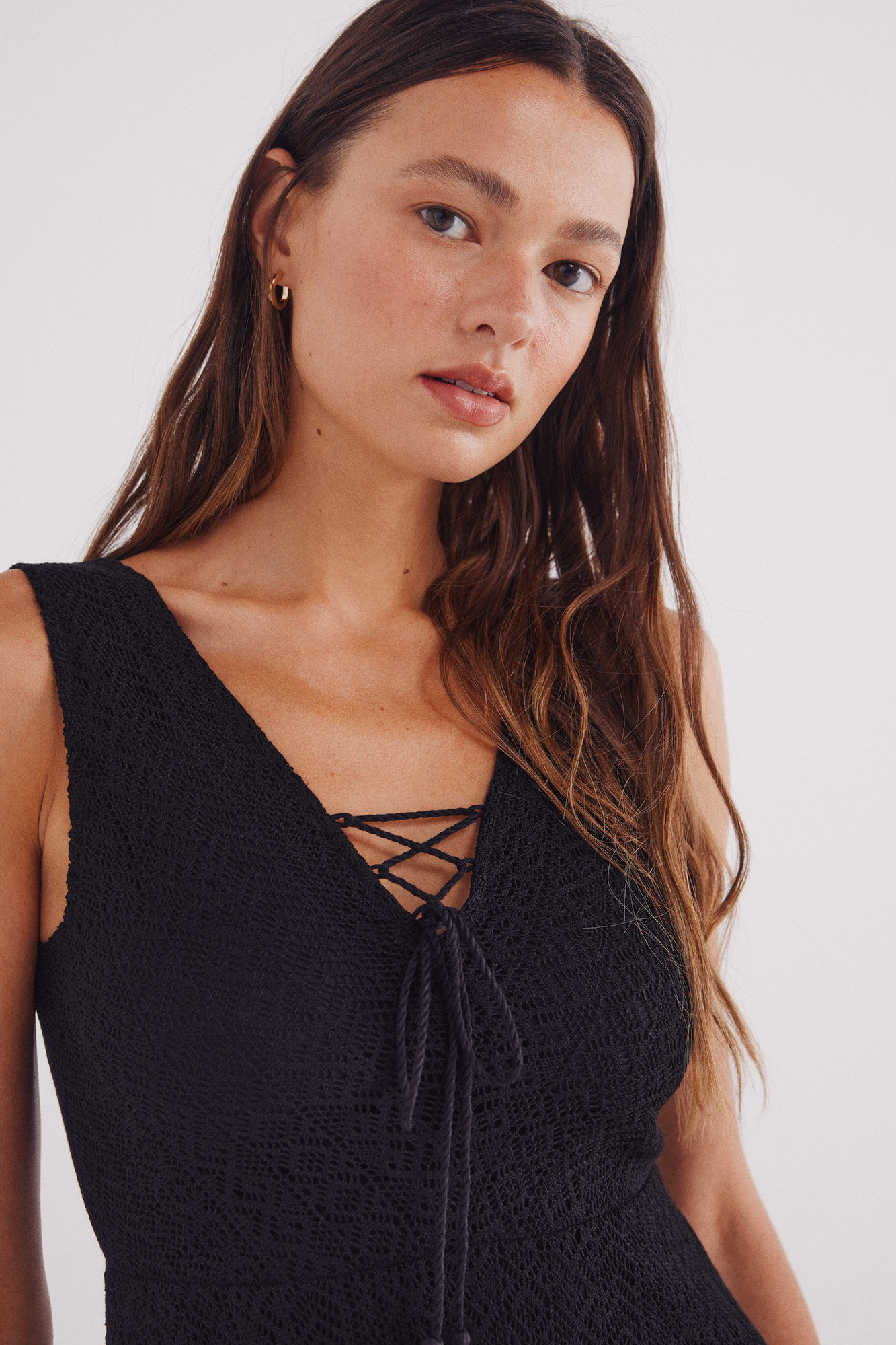 Springfield Vestido midi crochet escote lazo borlas negro