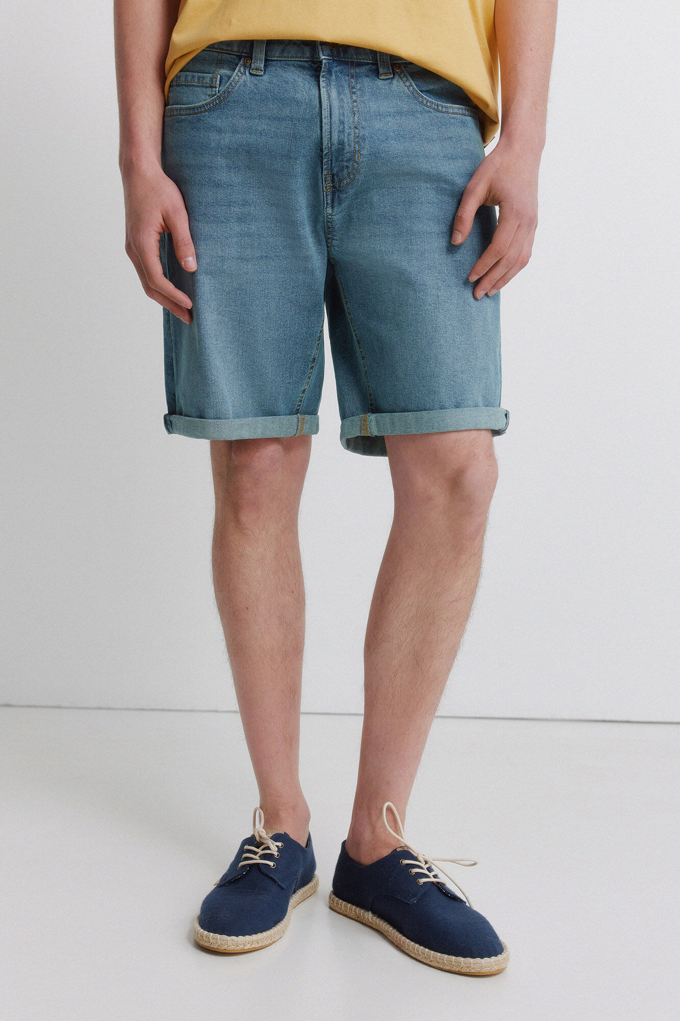 Springfield Bermudas de mezclilla b&aacute;sicas sobrete&ntilde;idas slim fit azul