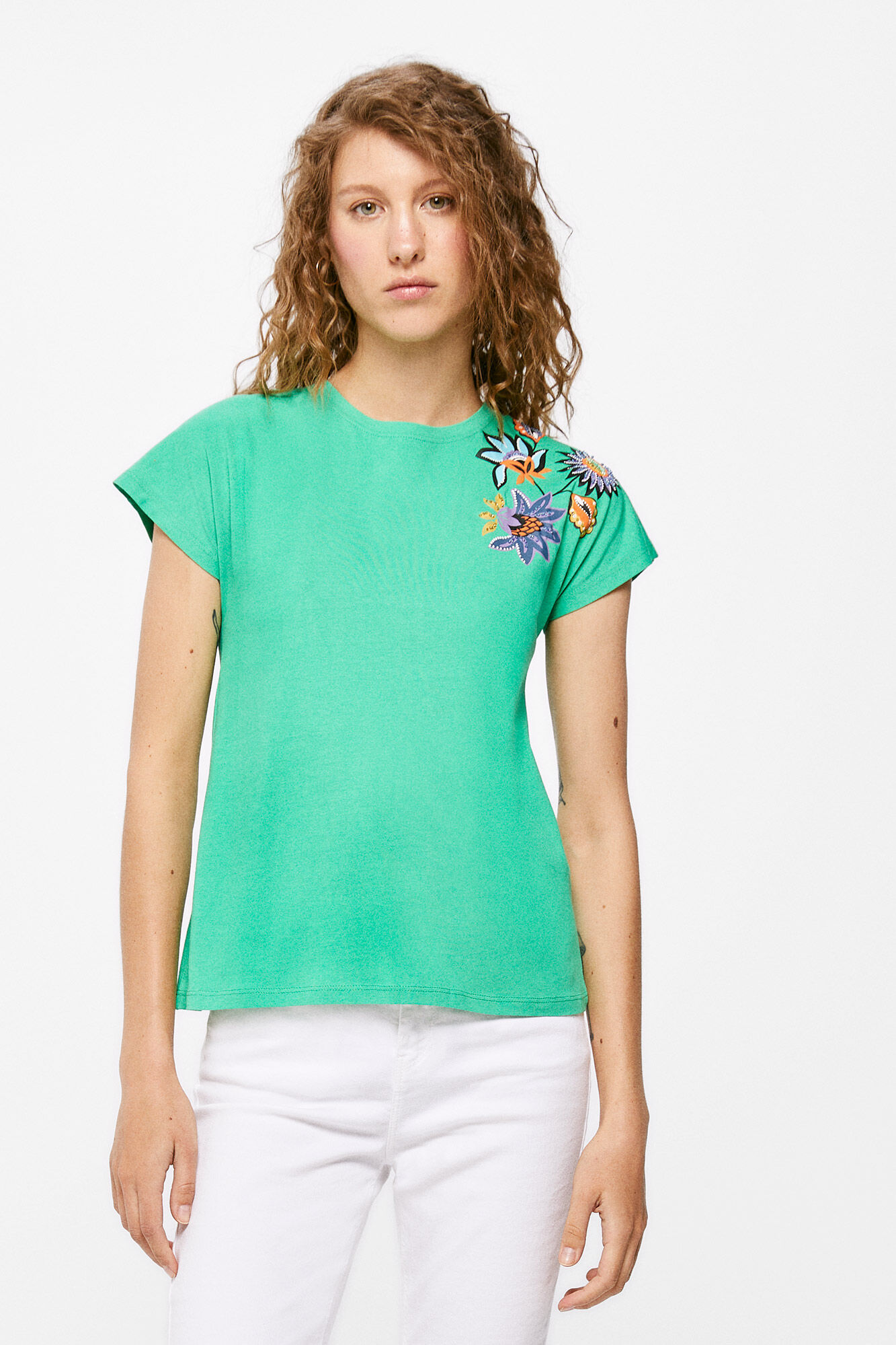 Playera Flores Hombro