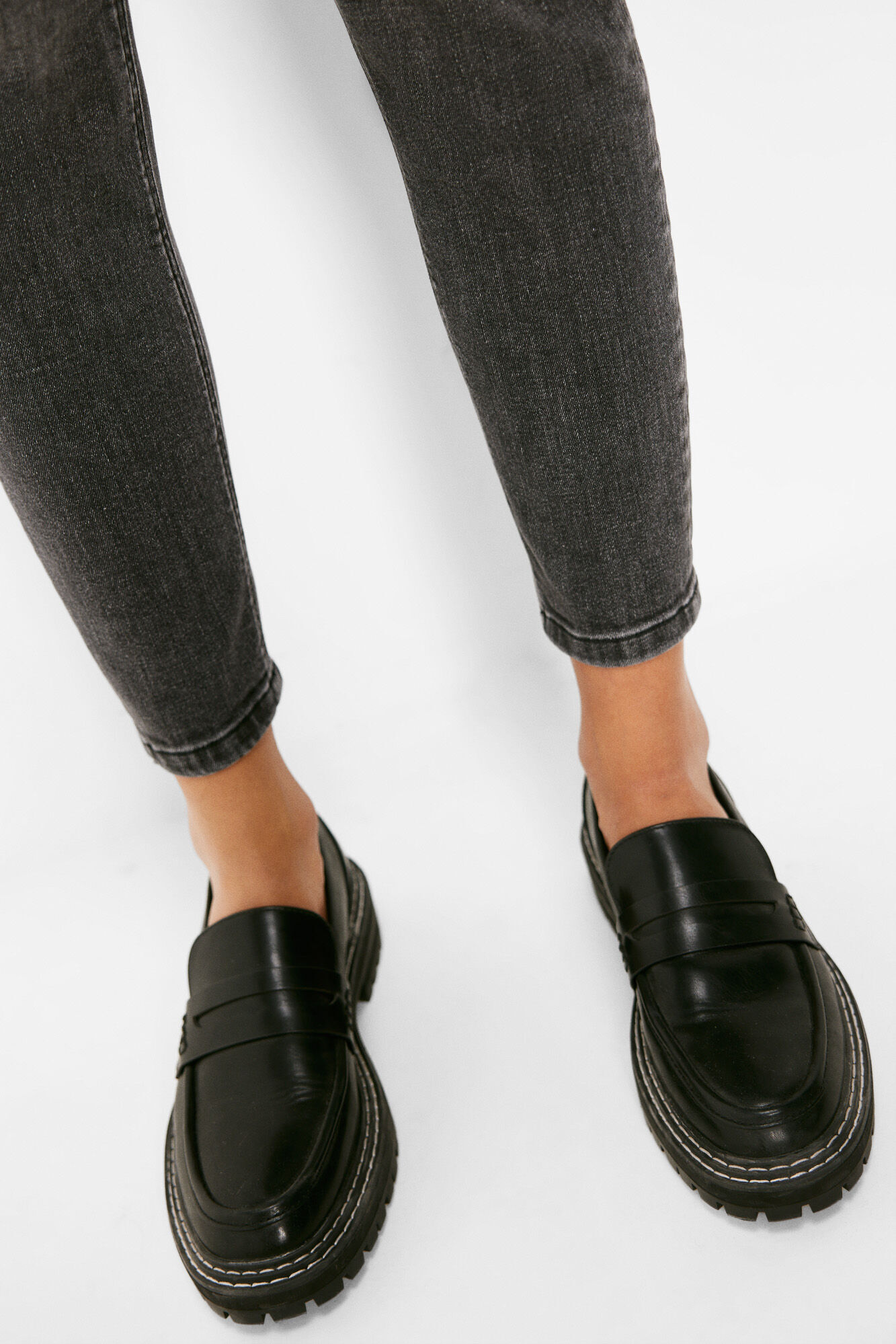 Springfield Jeans Slim Cropped Lavado Sostenible gris