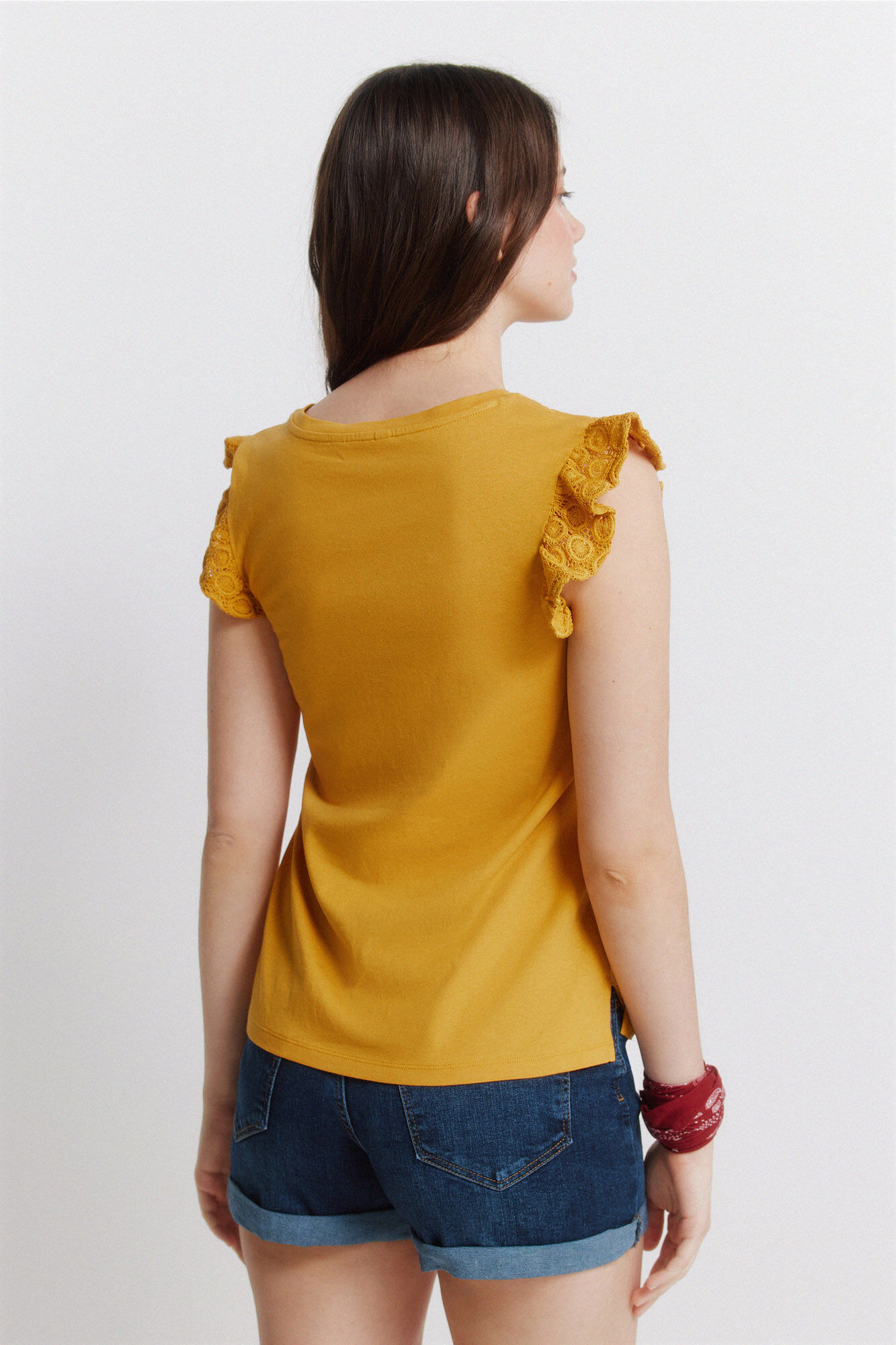 Springfield Playera con volantes y bordado suizo amarillo