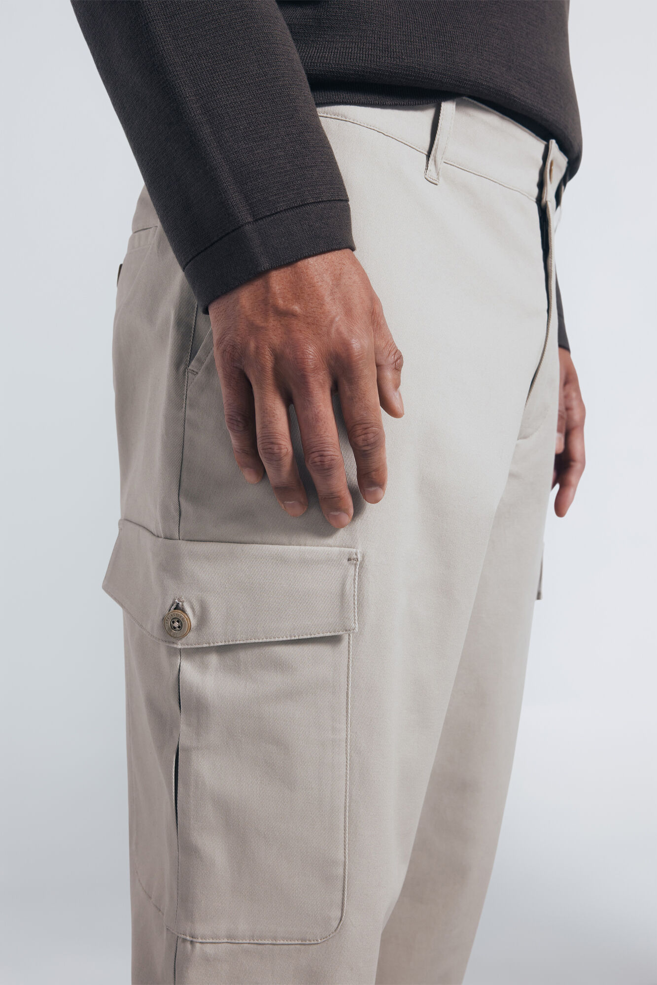 Springfield Pantal&oacute;n cargo de corte entallado caf&eacute;
