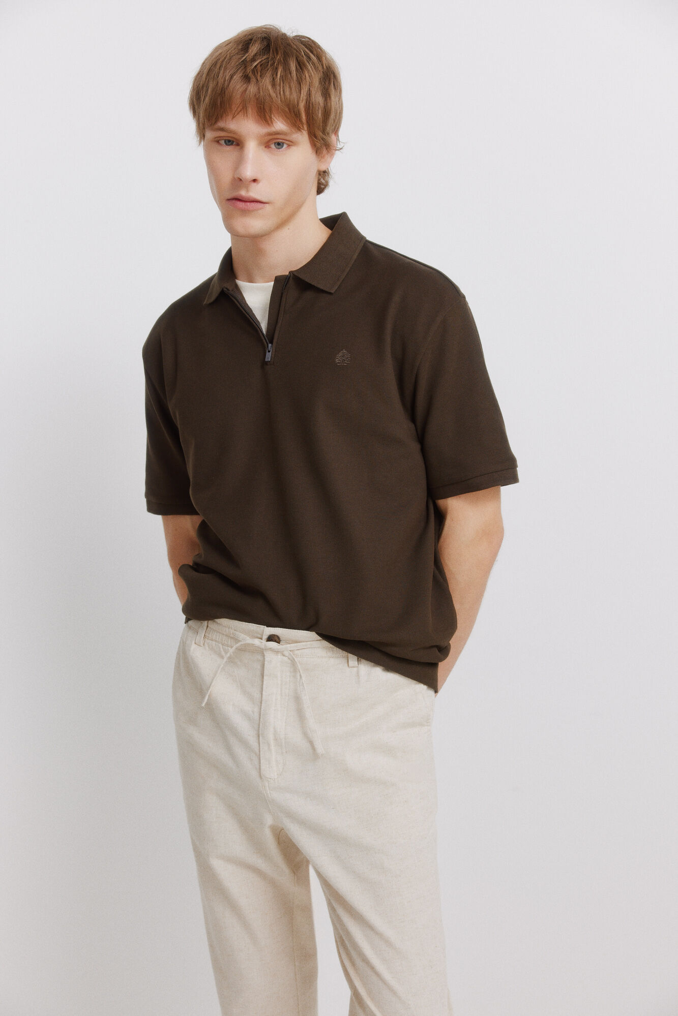 Springfield Pantal&oacute;n chino comfort fit de lino blanco