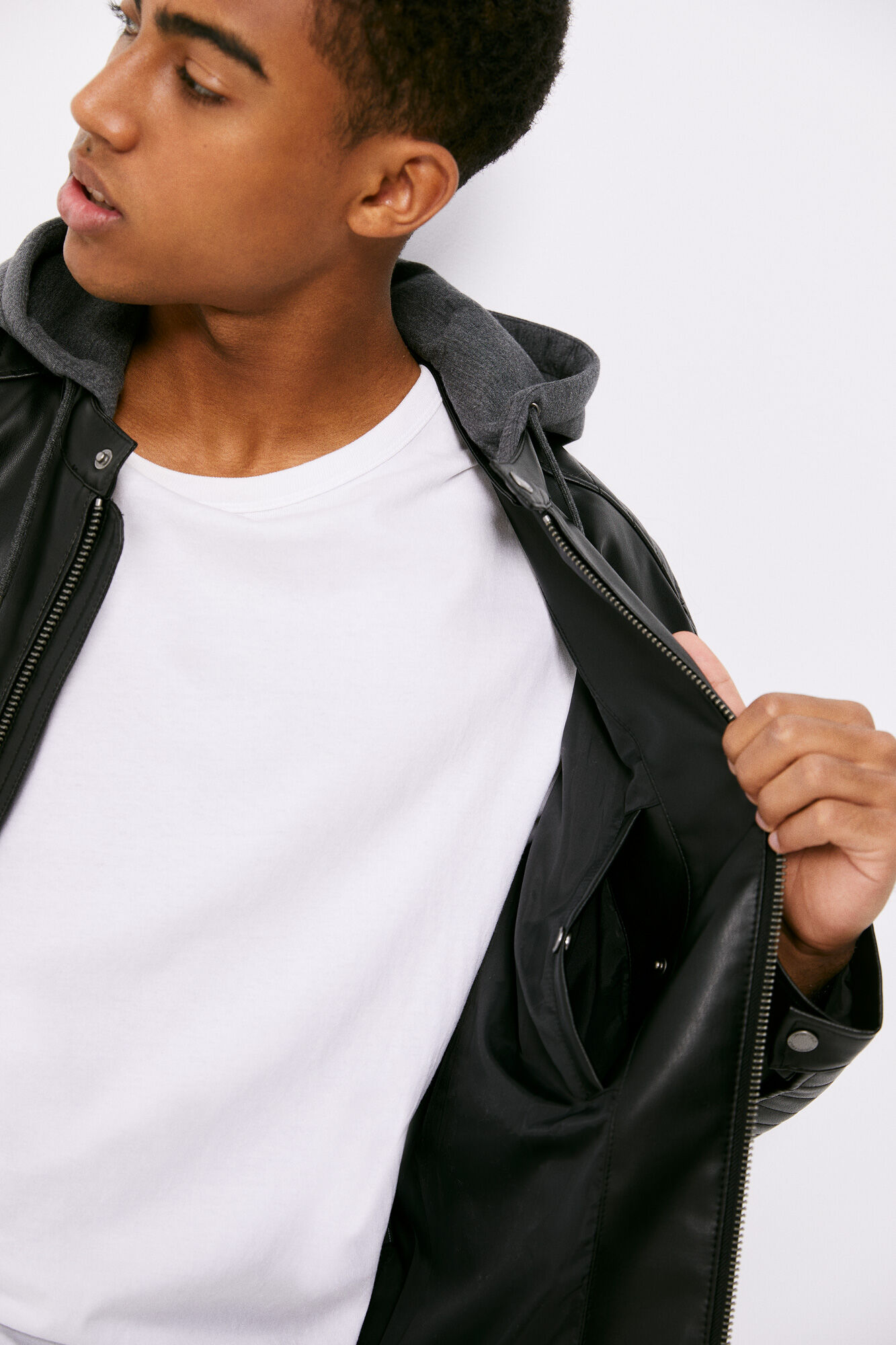 Springfield Cazadora motera efecto piel capucha negro