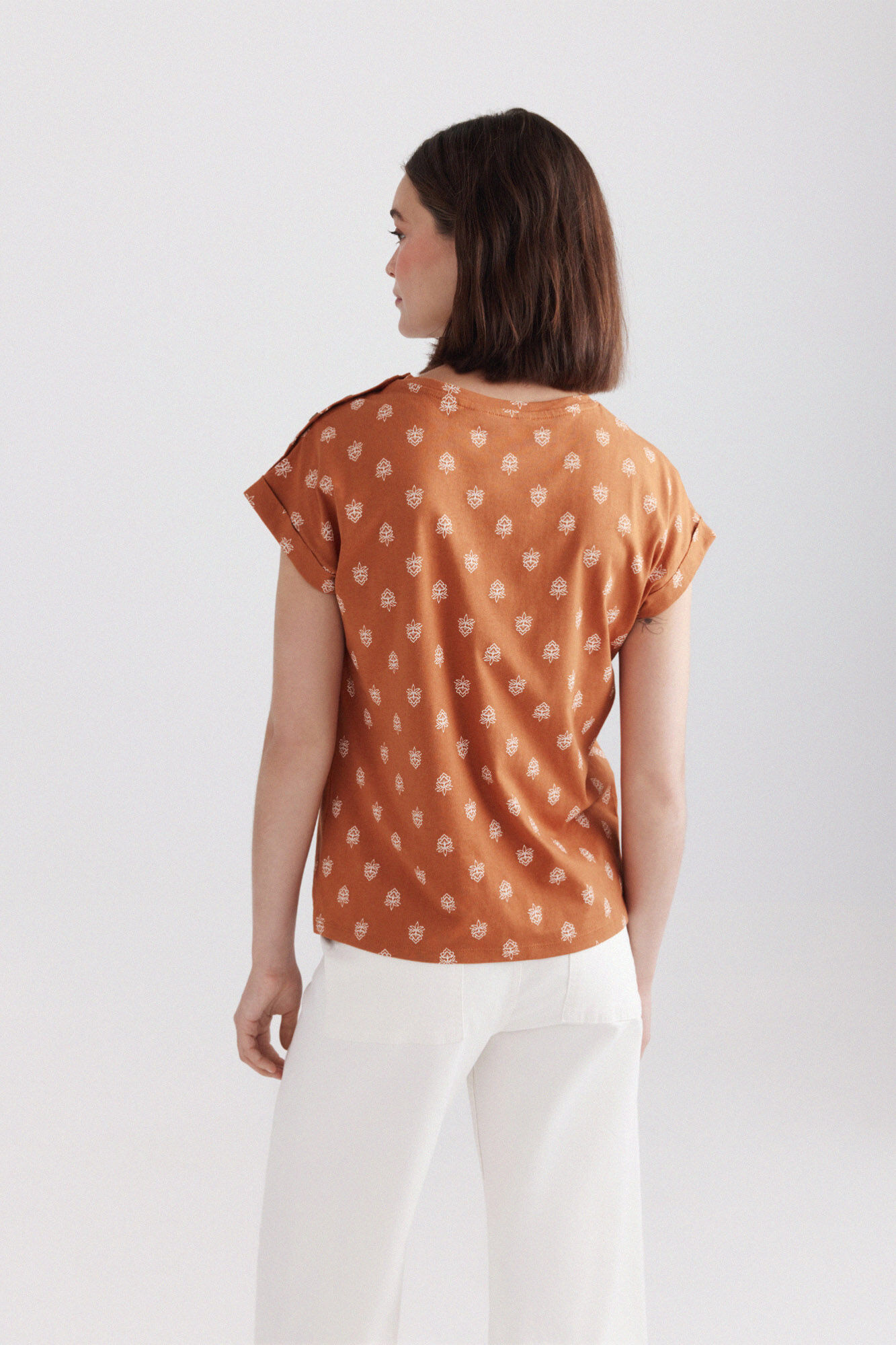 Springfield Playera estampada con botones naranja