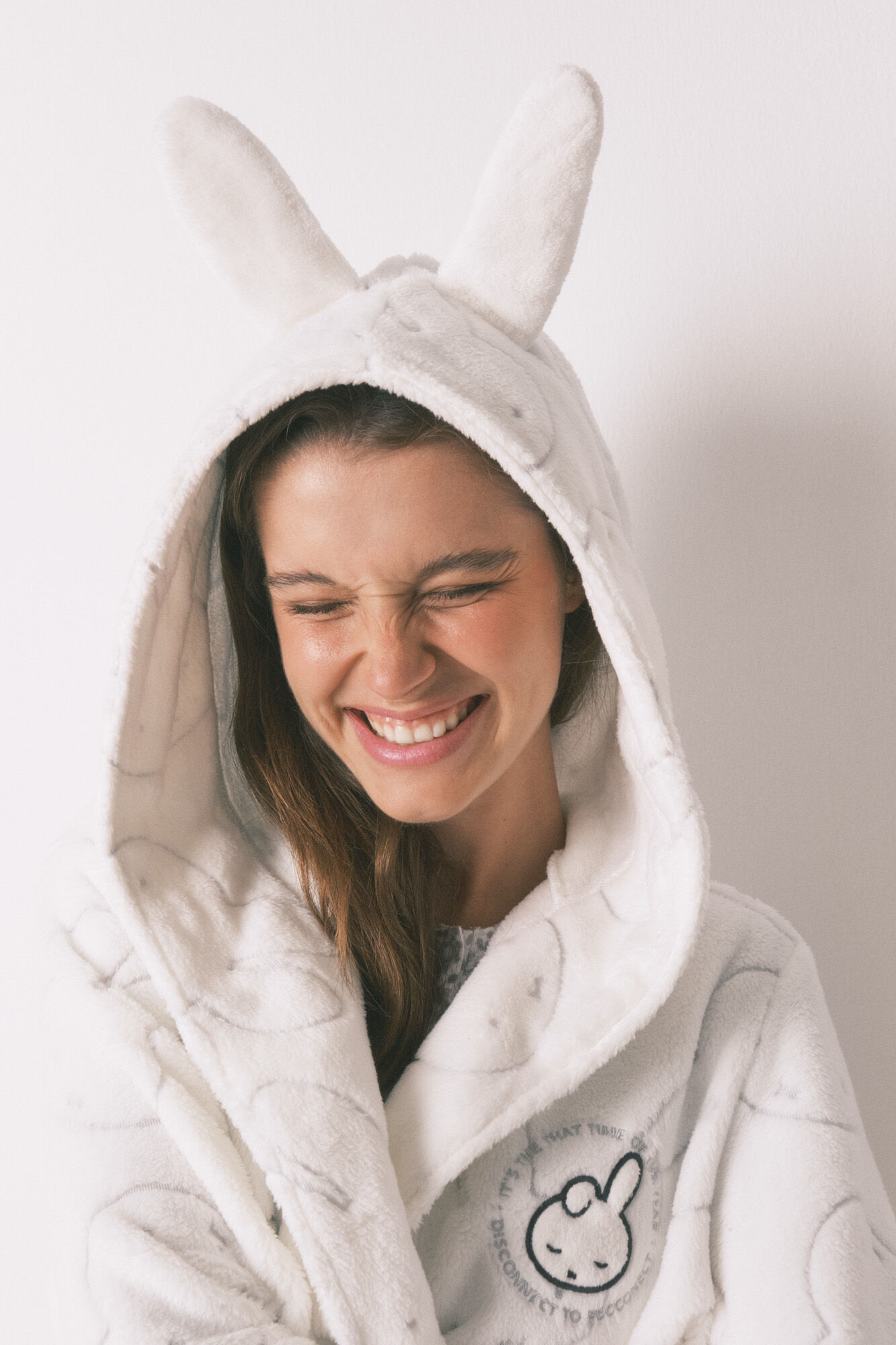 Women'secret Bata midi de forro polar estampada de Miffy