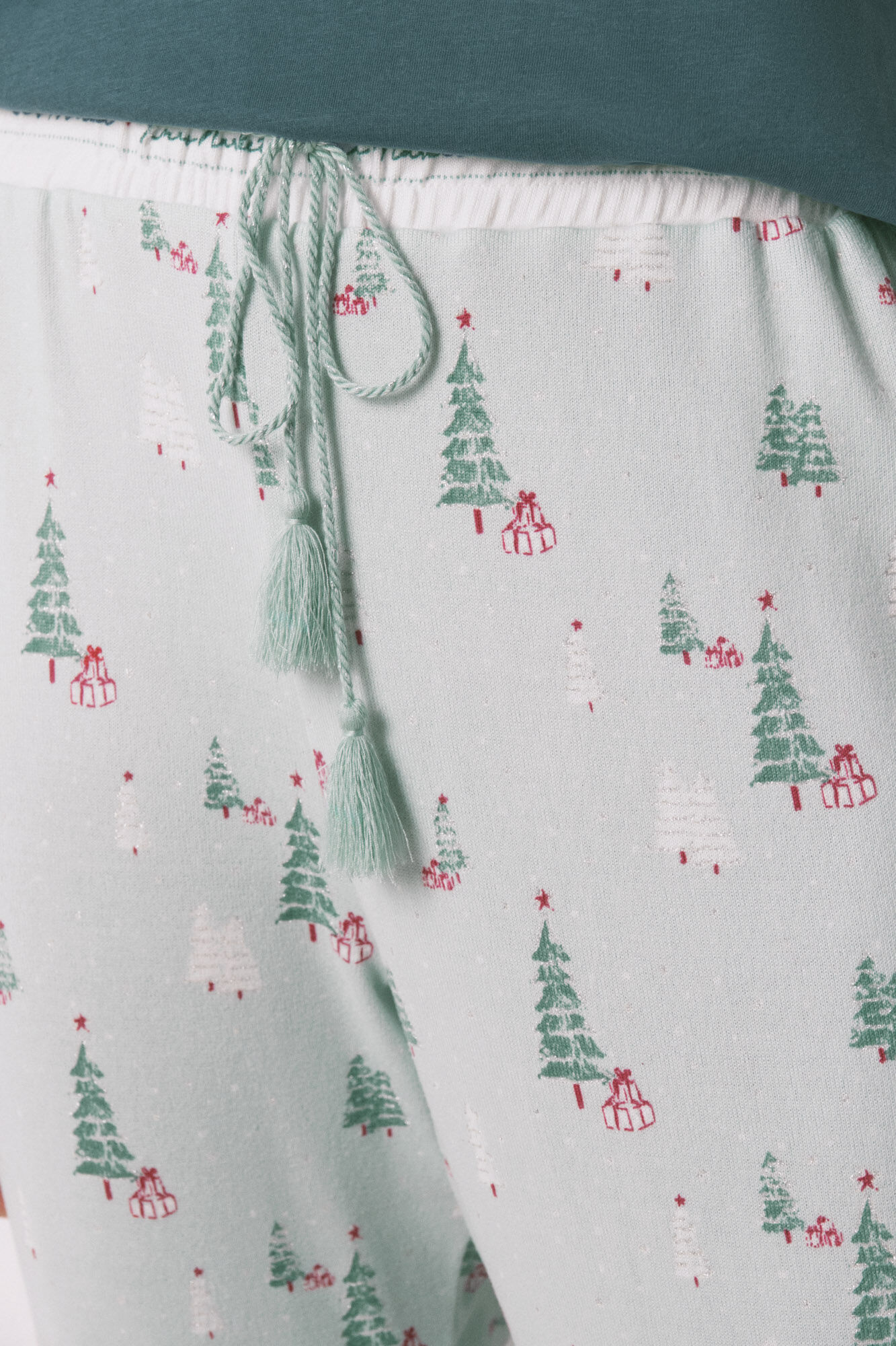 Women'secret Pantal&oacute;n largo de tejido con estampado navidad verde