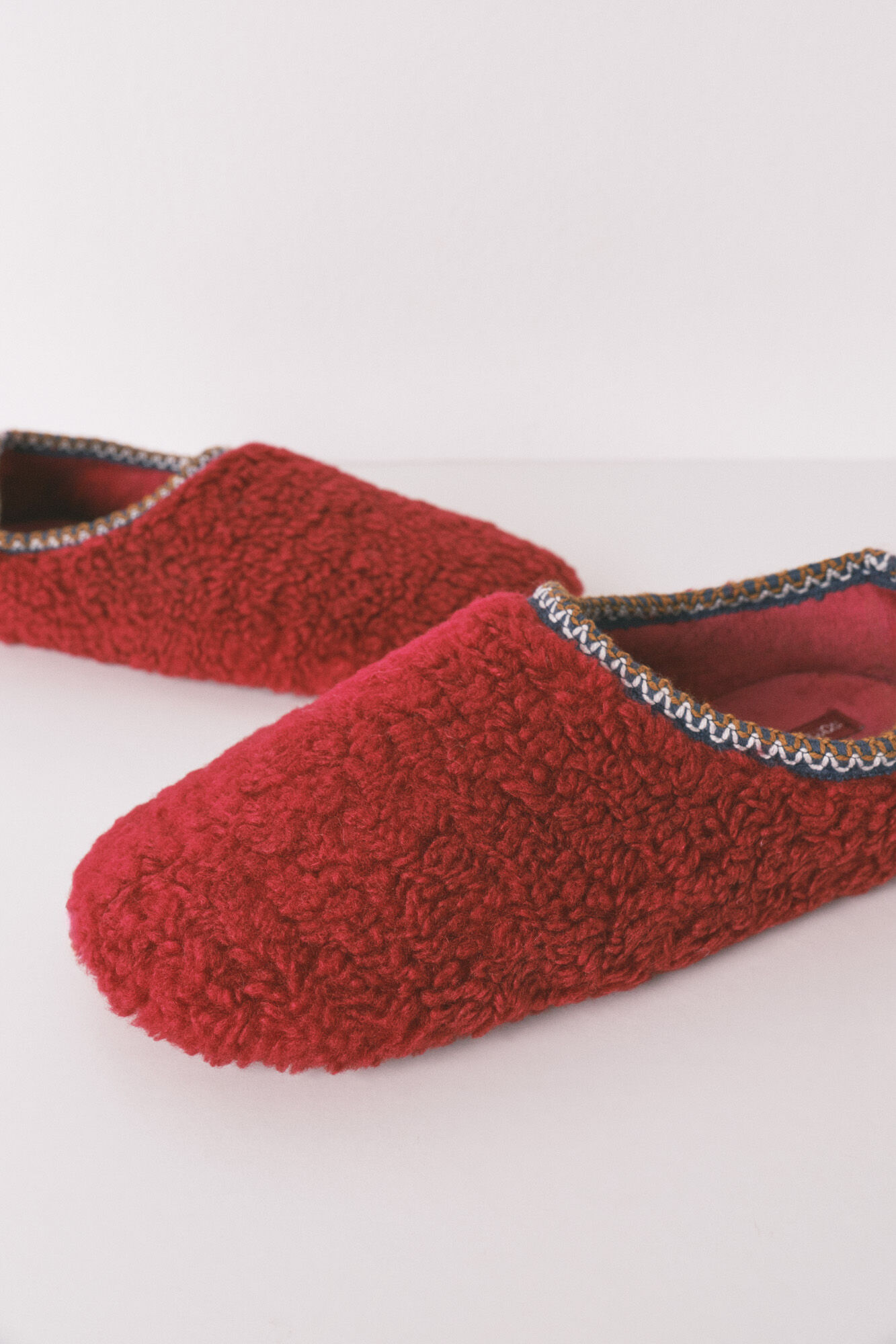Women'secret Pantuflas para casa rojas de borrego