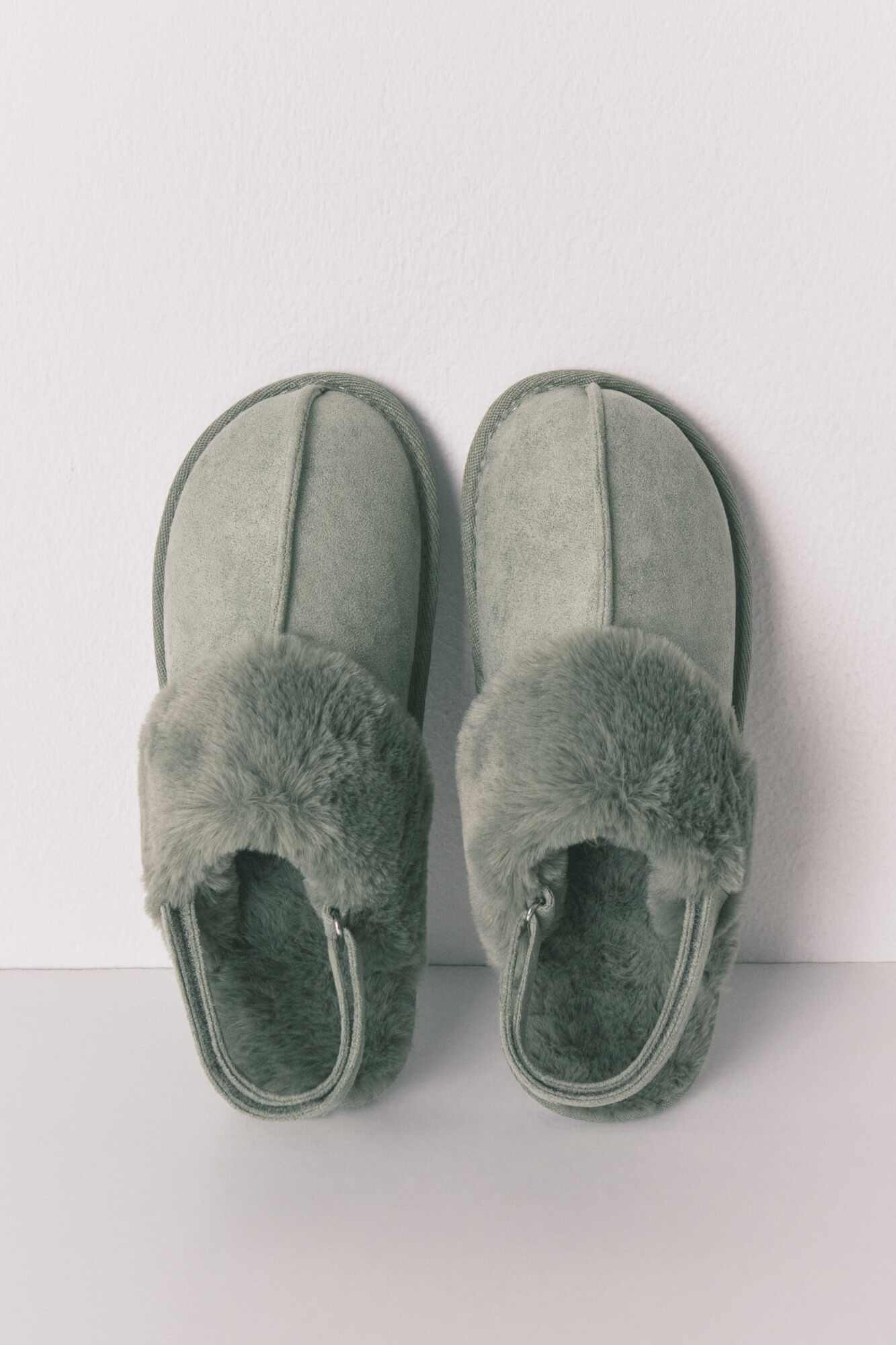 Women'secret Pantuflas para casa de piel verde