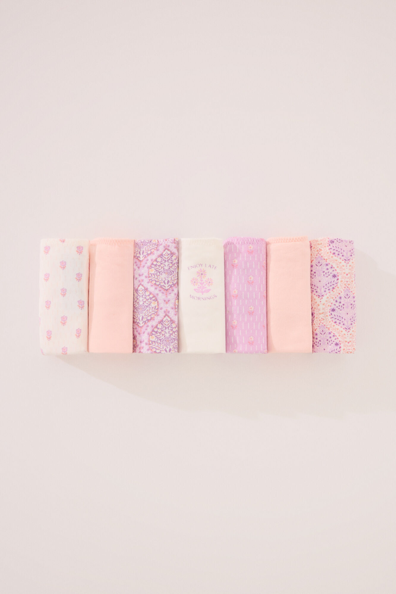 Women'secret Pack de 7 tangas de algod&oacute;n en tonos rosas estampado