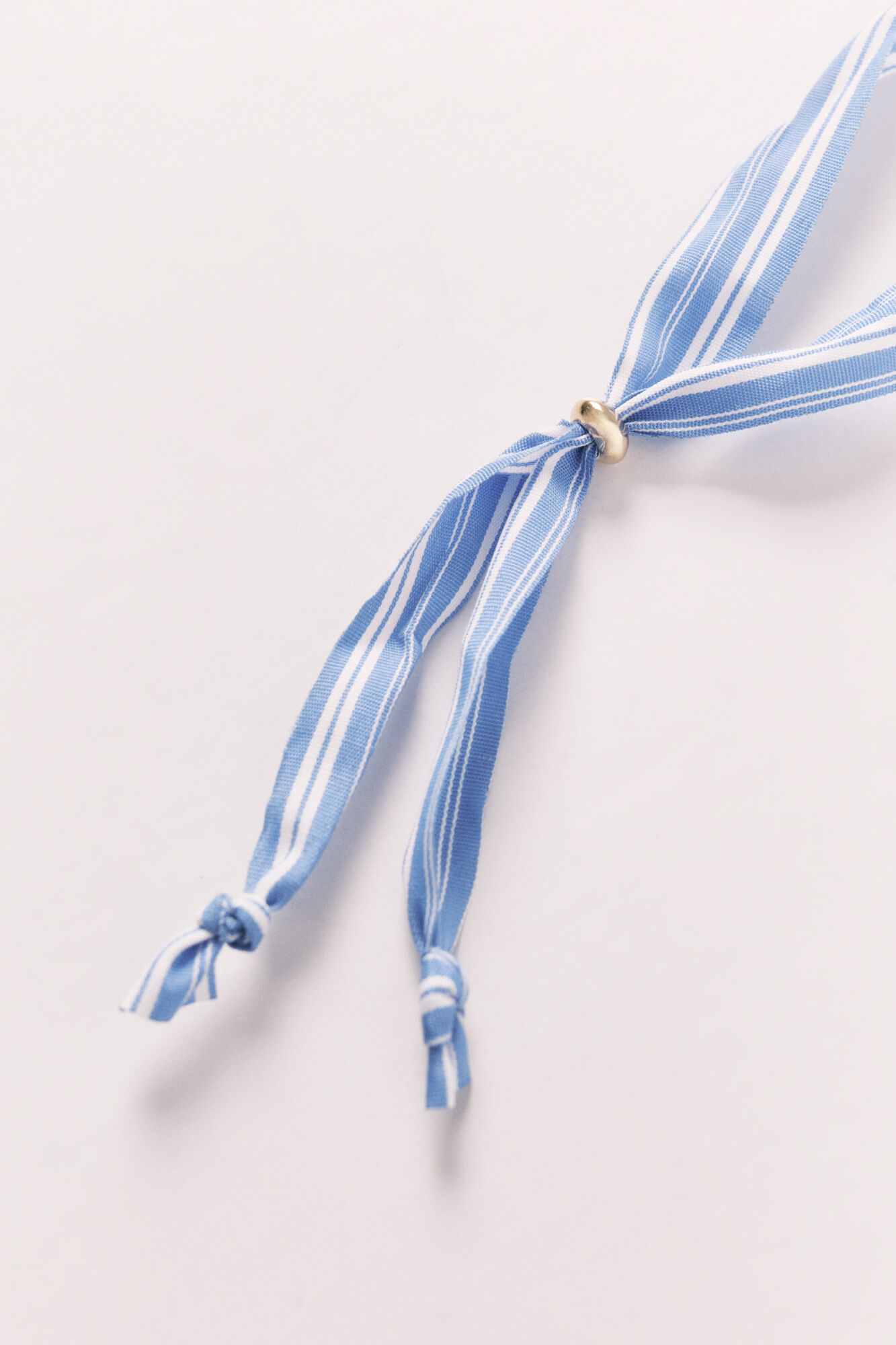 Women'secret Collar de tela con cuentas chili azul