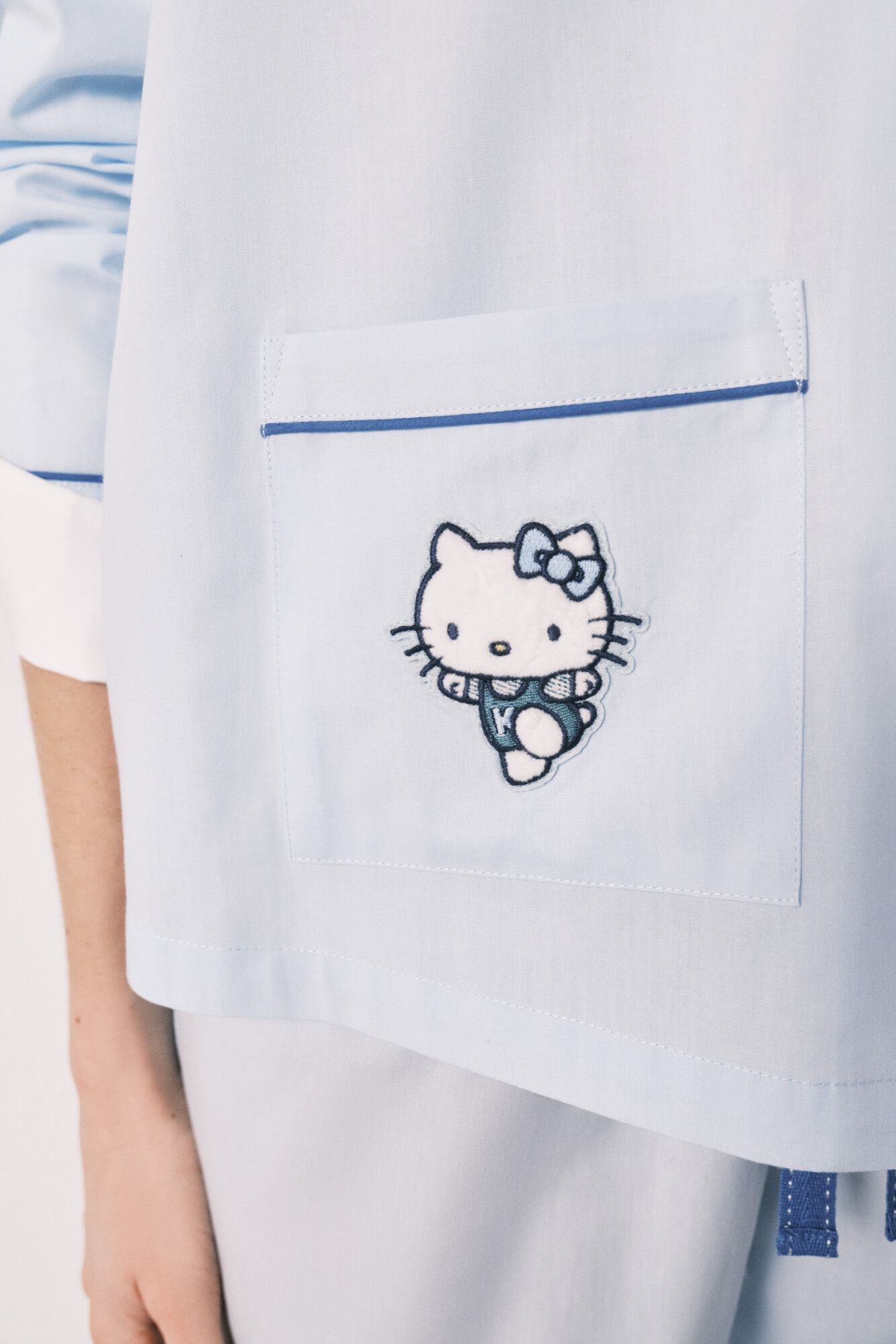 Women'secret Pijama camisera Hello Kitty de algod&oacute;n azul azul