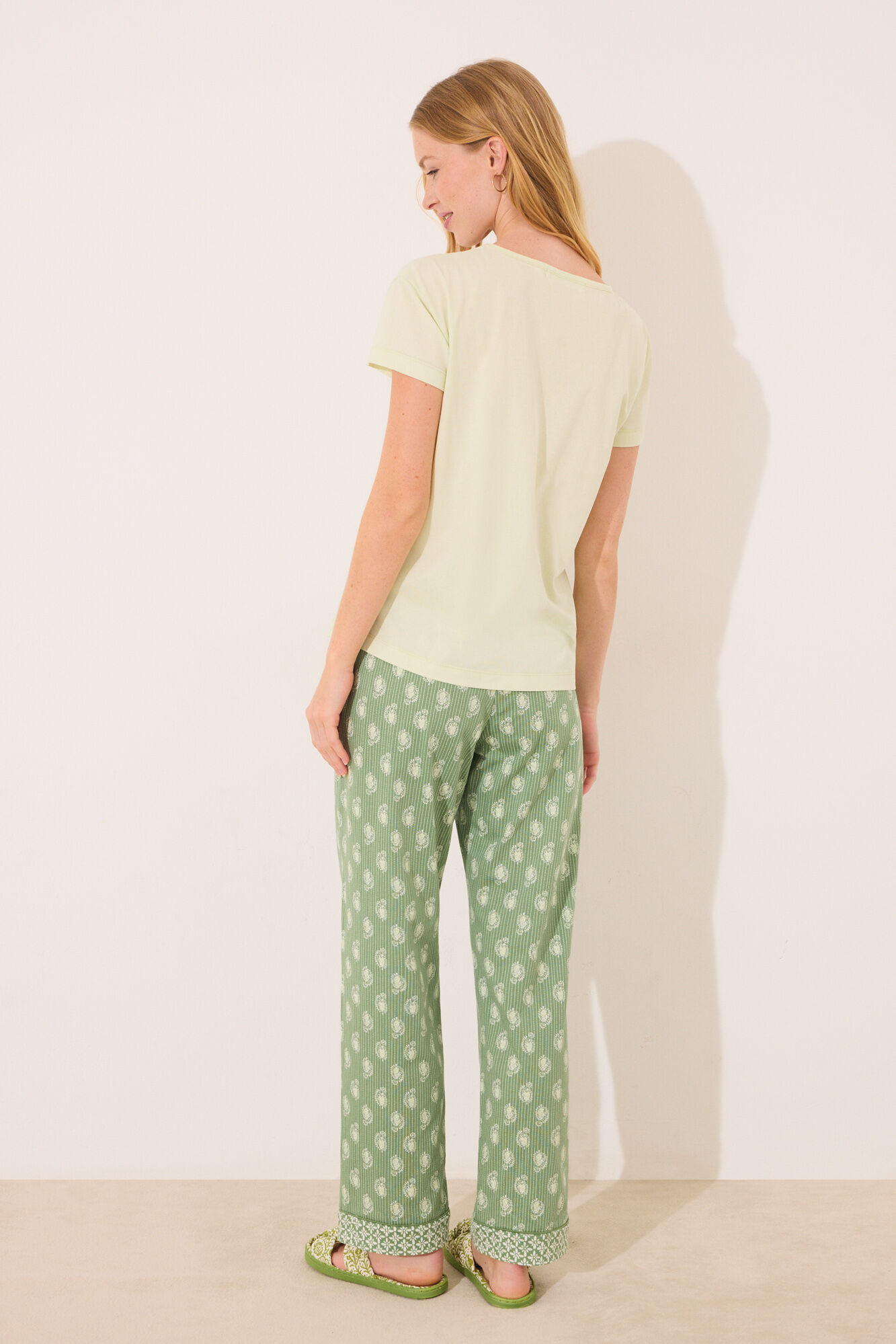 Women'secret Pijama de manga corta de algod&oacute;n con estampado verde verde