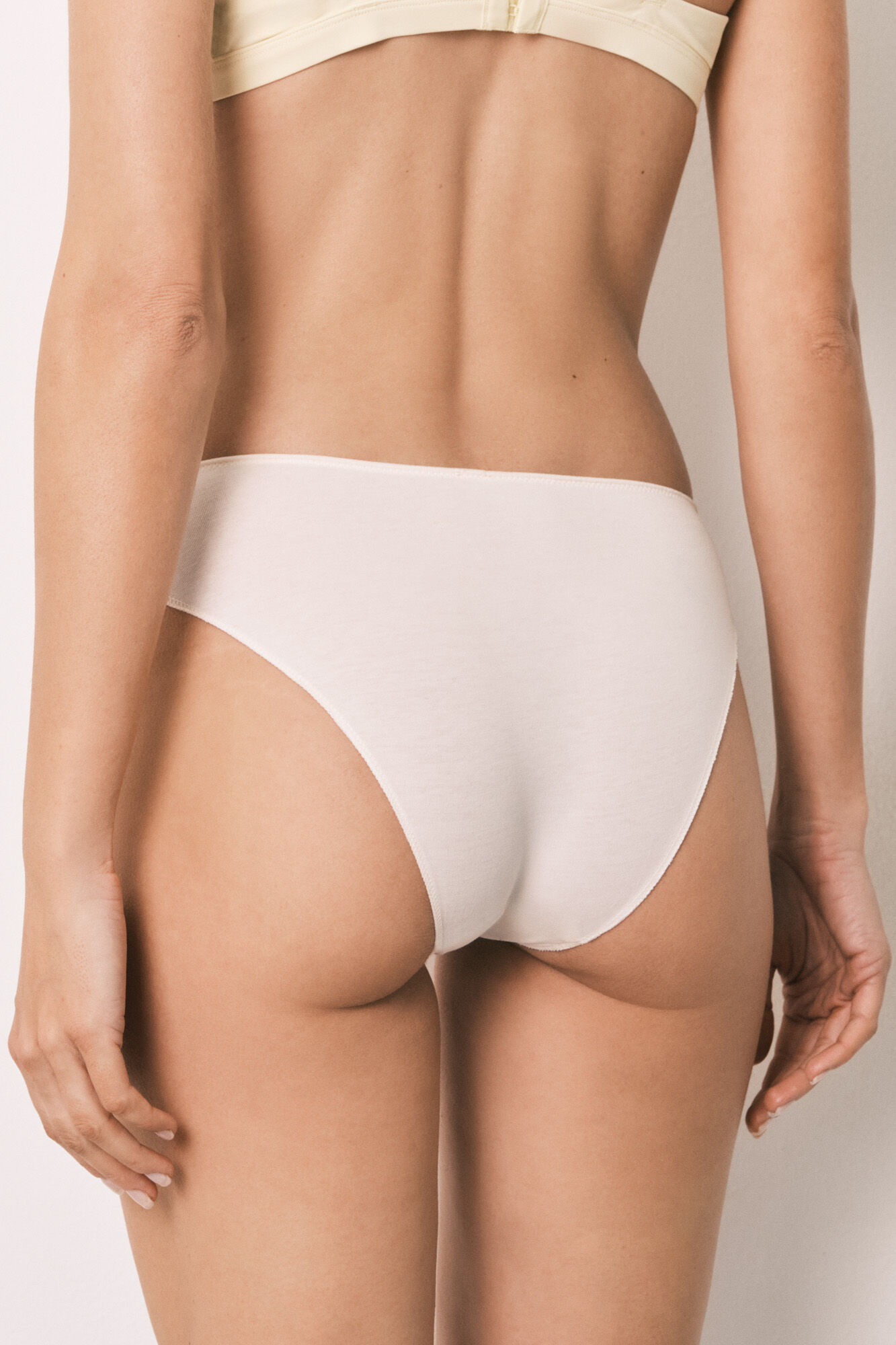 Women'secret Pack de 3 panties cl&aacute;sicas de algod&oacute;n lisas con encaje