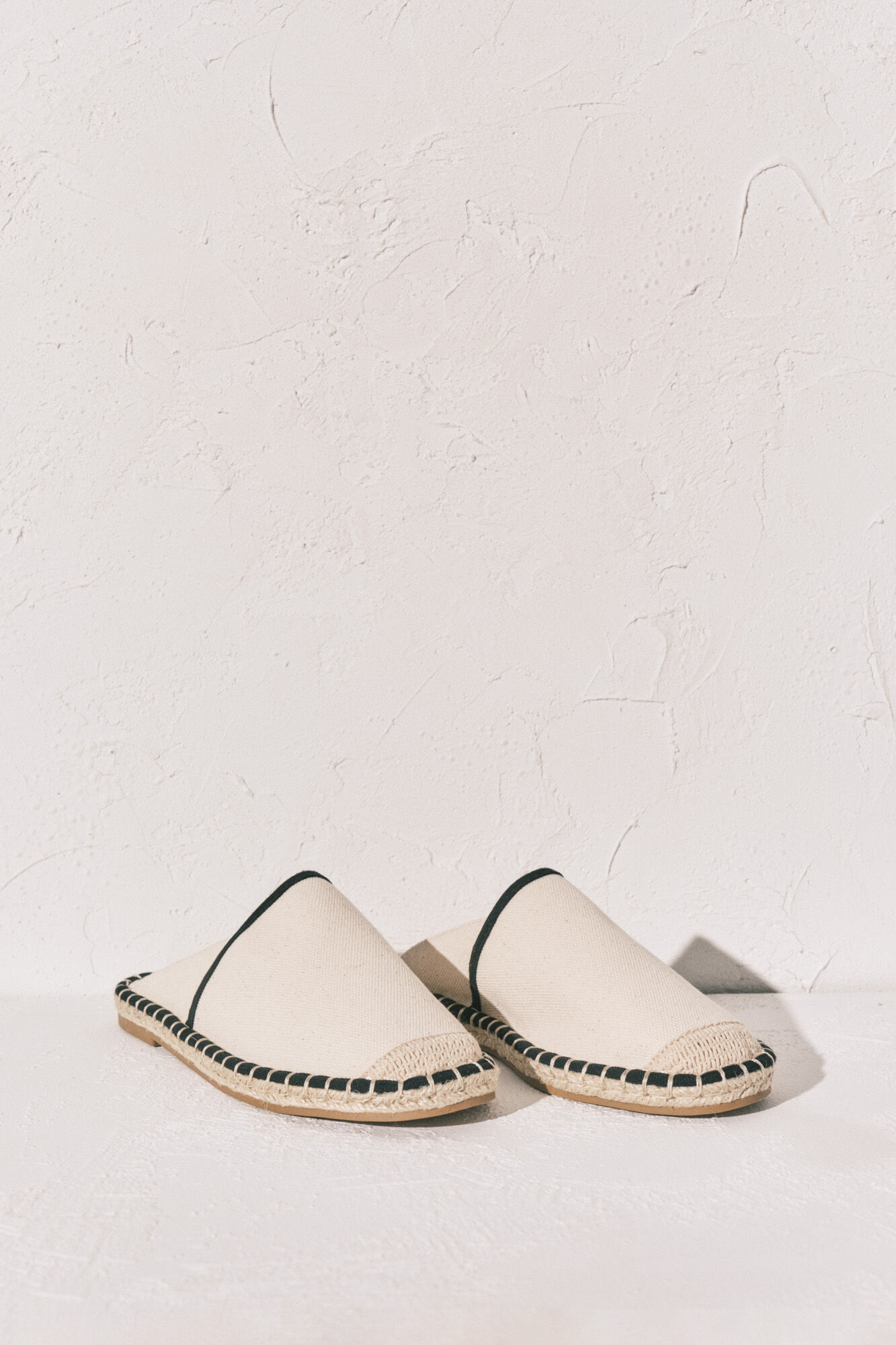 Women'secret Alpargata mule bicolor caf&eacute;