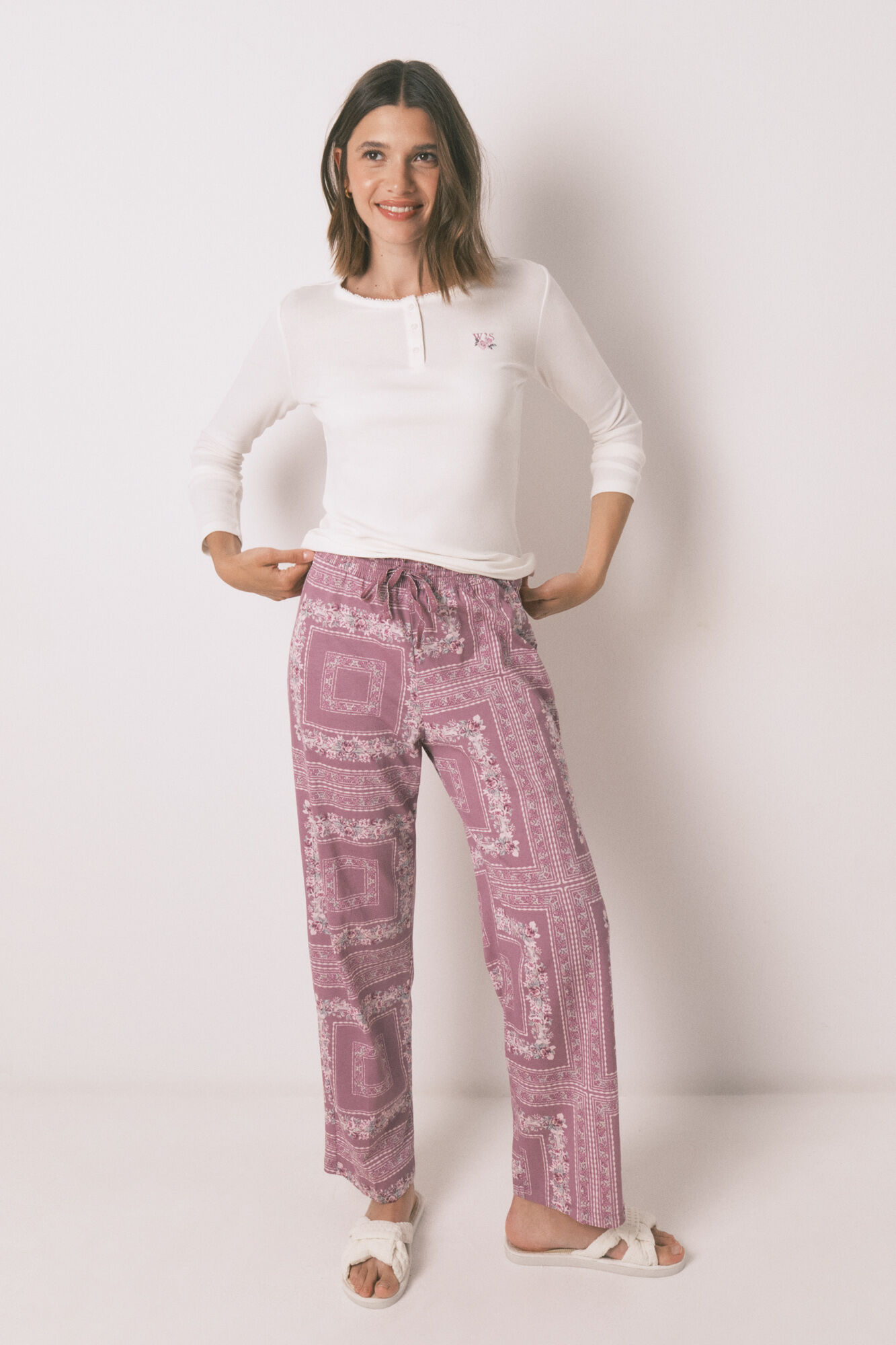 Women'secret Pijama larga con estampado de flores 