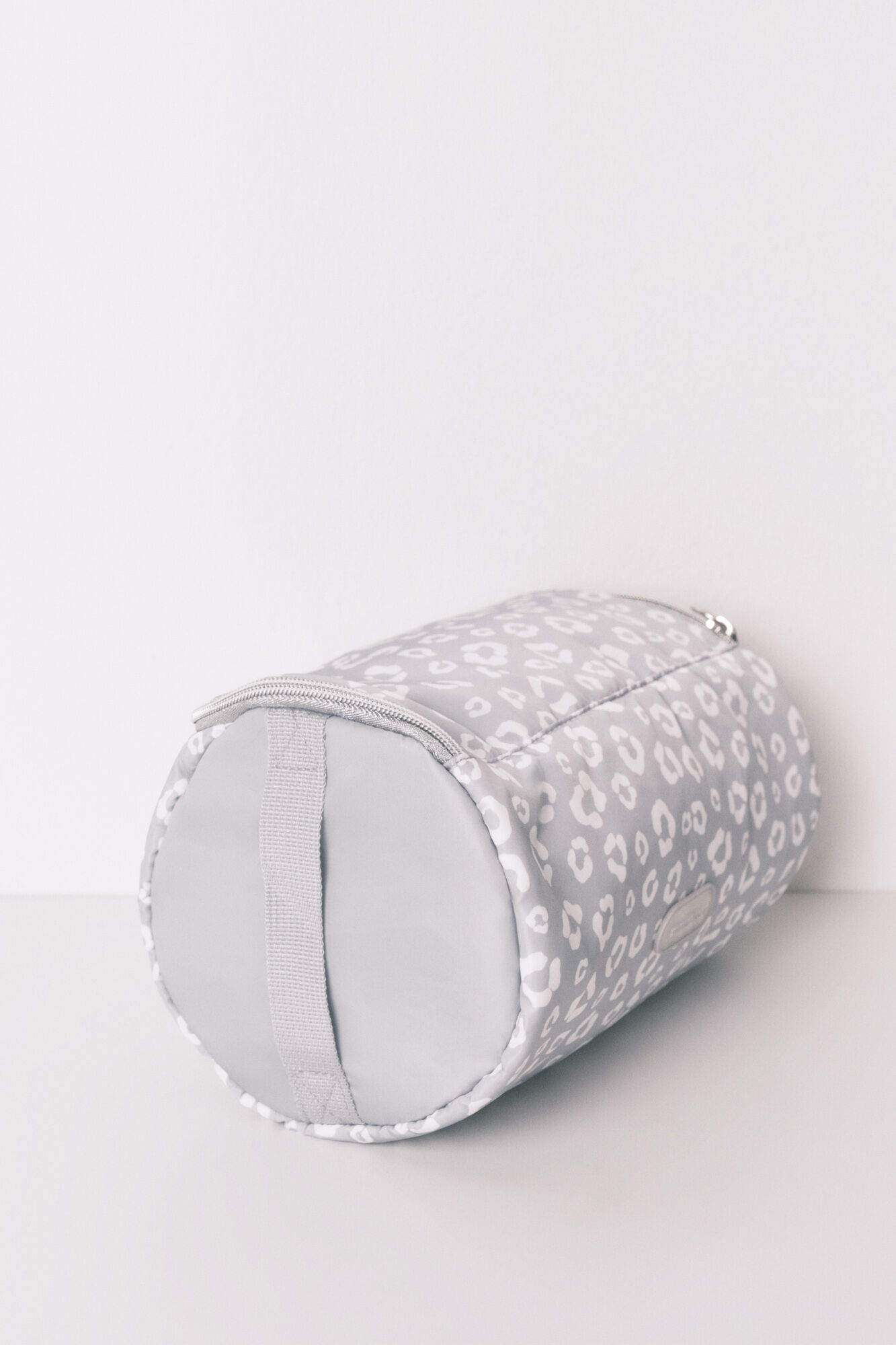 Women'secret Neceser con cierre y estampado animal de Snoopy gris