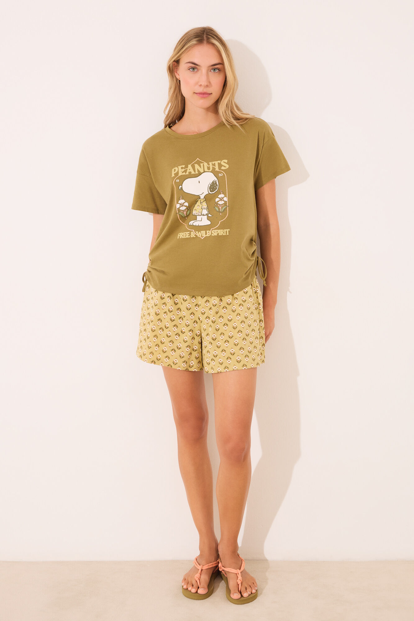 Women'secret Pijama short color caqui de Snoopy kaki