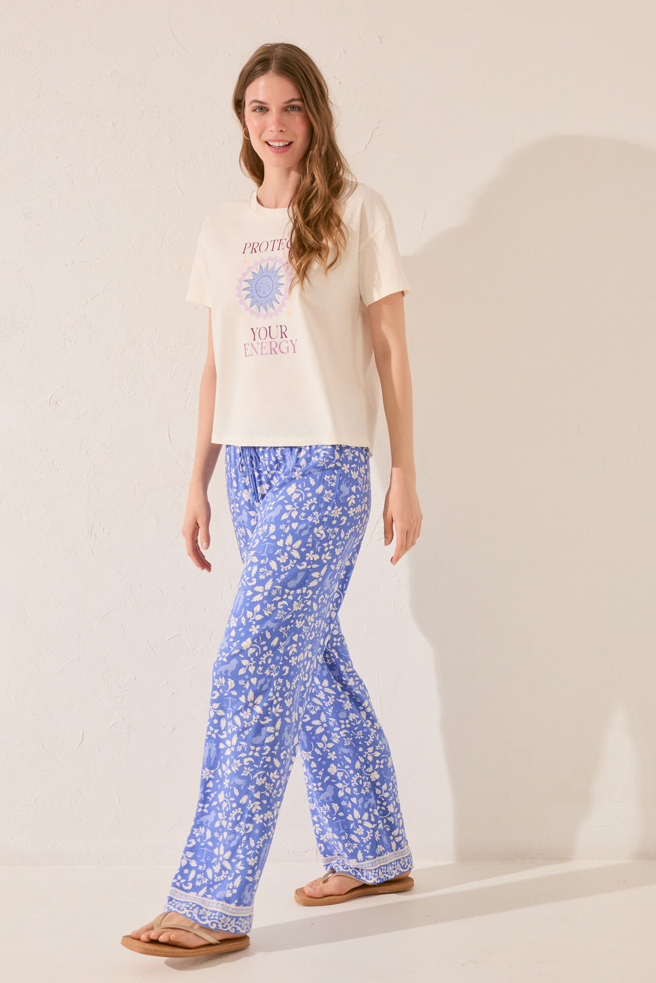 Women'secret Pantal&oacute;n largo de viscosa con estampado azul estampado