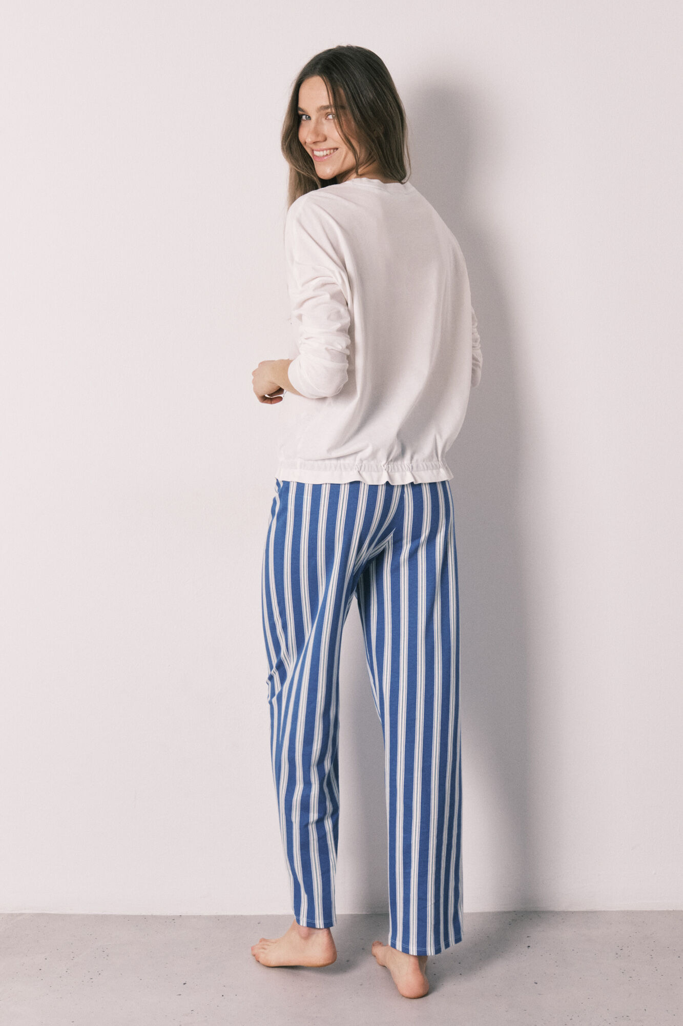 Women'secret Pijama larga Snoopy Happy de algod&oacute;n marfil