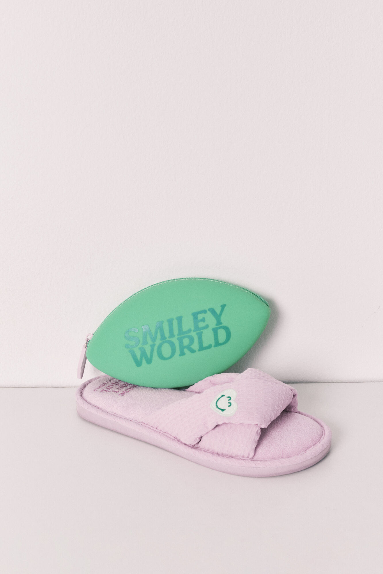 Women'secret Zapatillas de casa con nudo SmileyWorld&reg; morado/lila
